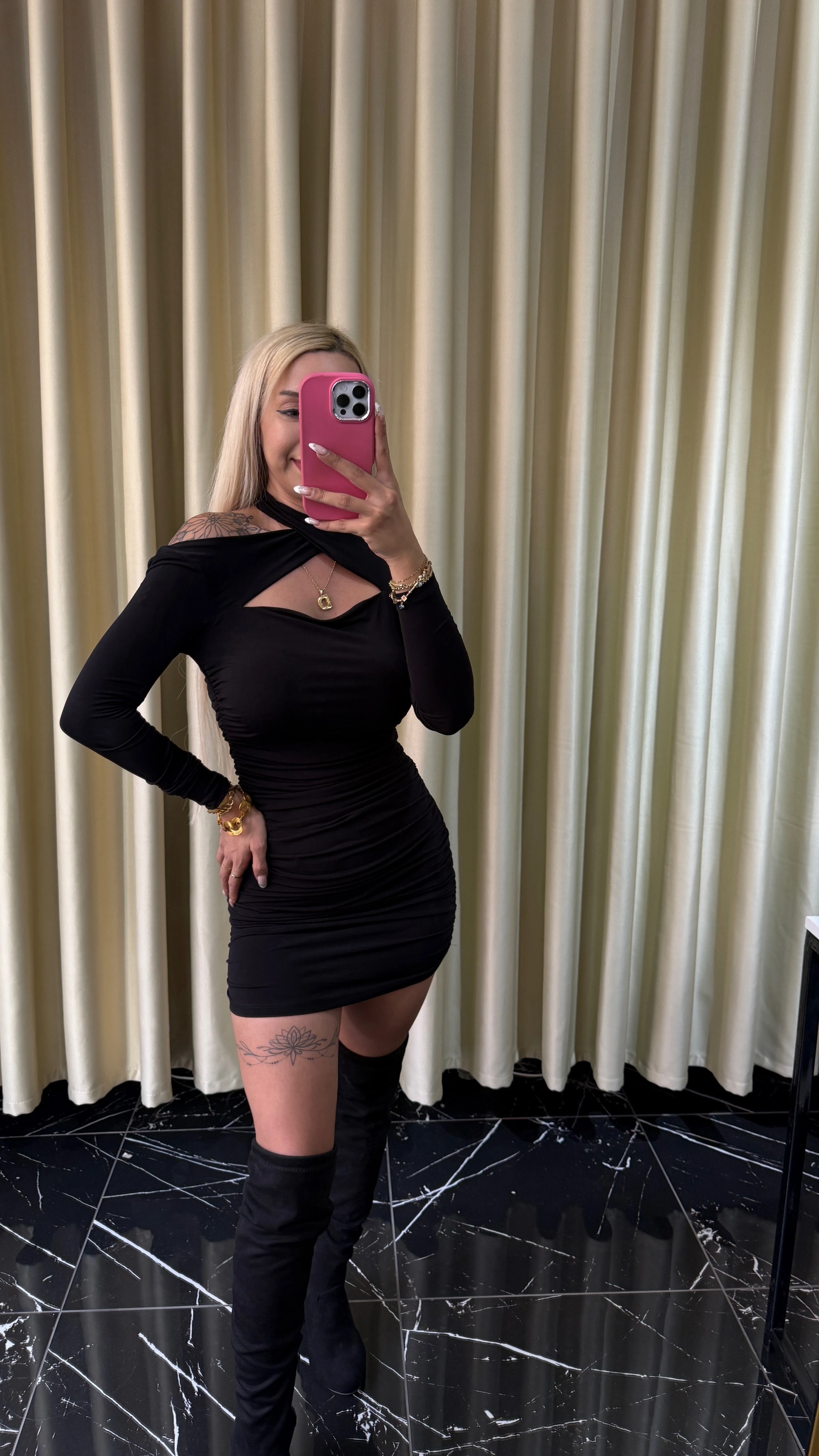 PENCERE DETAYLI ELBİSE