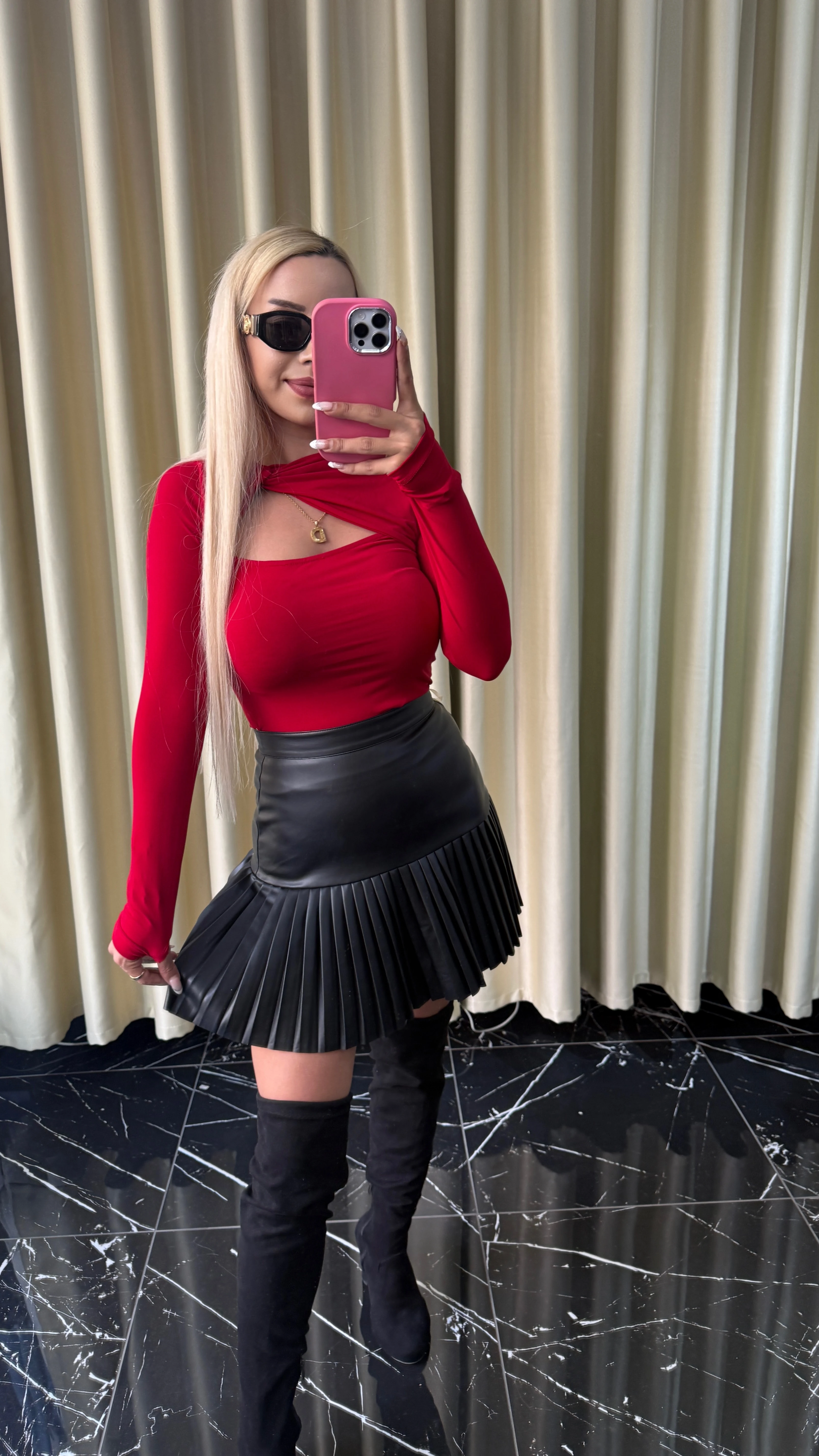 SİYAH PİLELİ MİNİ ETEK