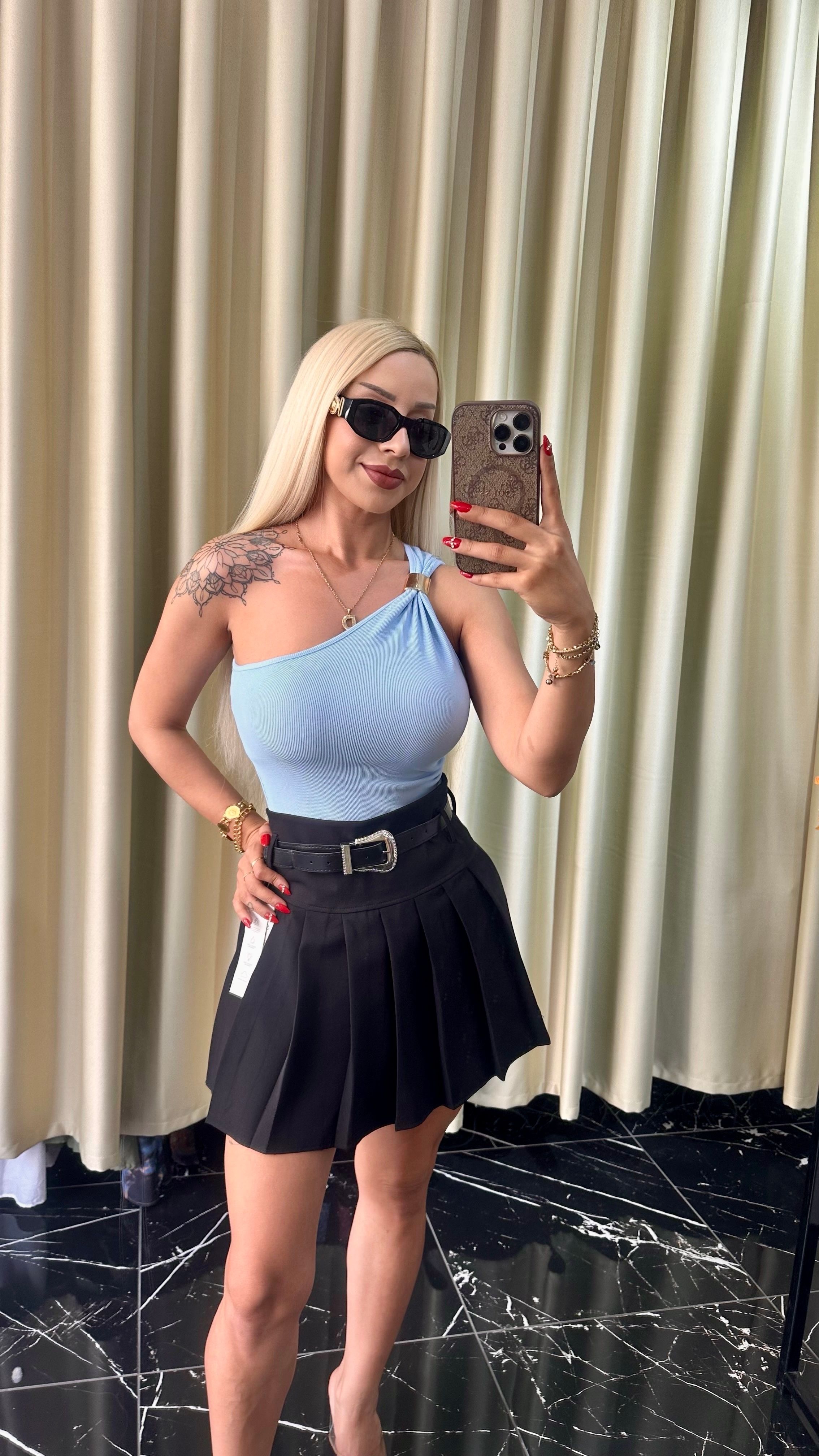 Siyah