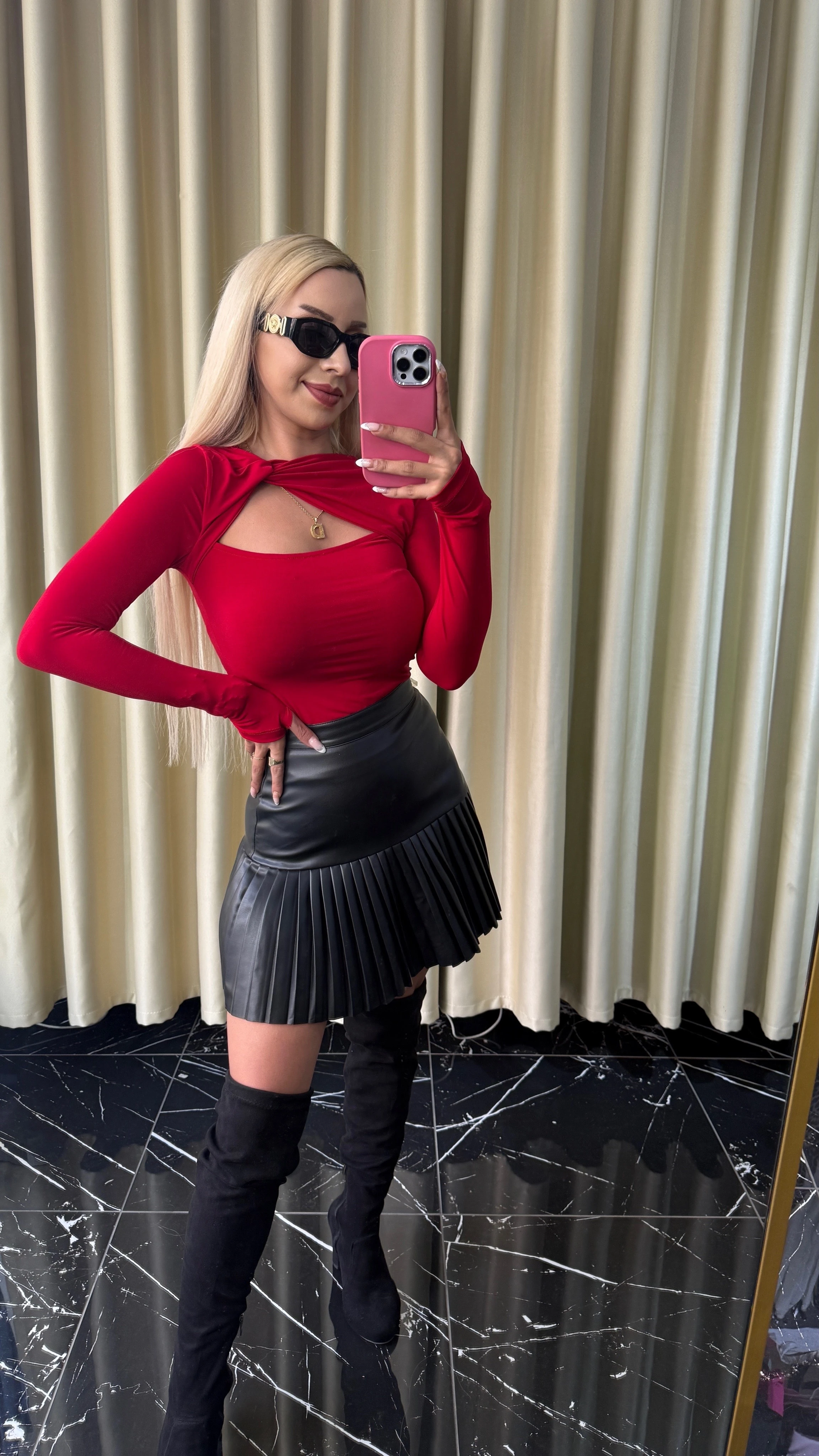 SİYAH PİLELİ MİNİ ETEK