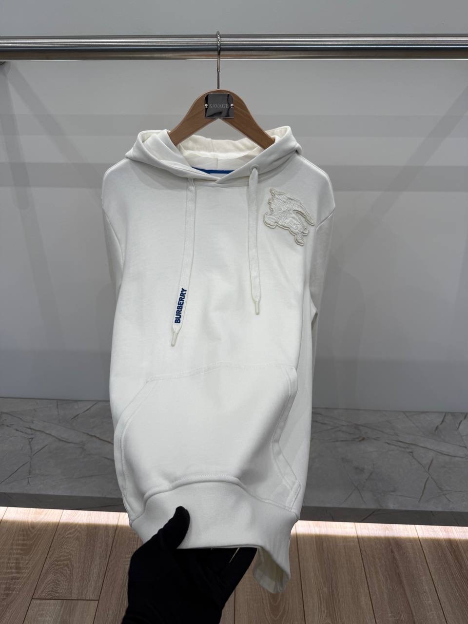 BURBERRY BEYAZ RENK NAKIŞ İŞLEMELİ SWEATSHİRT