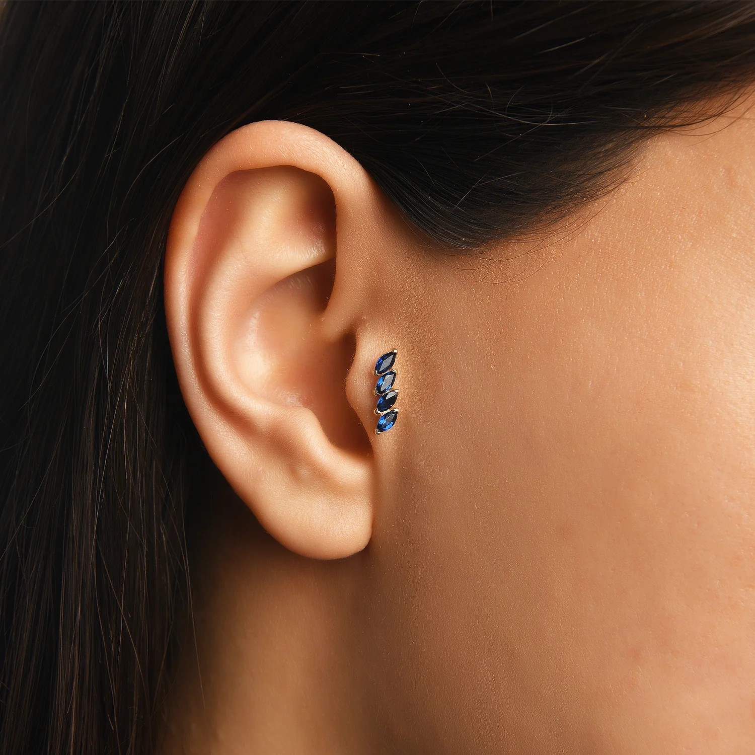 Dörtlü Mavi Taşlı Markiz Kesim Altın Piercing