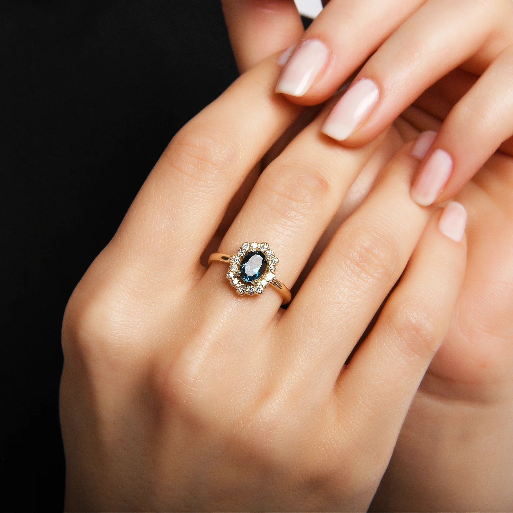 London Blue Taşlı 0.29 ct Pırlanta Yüzük