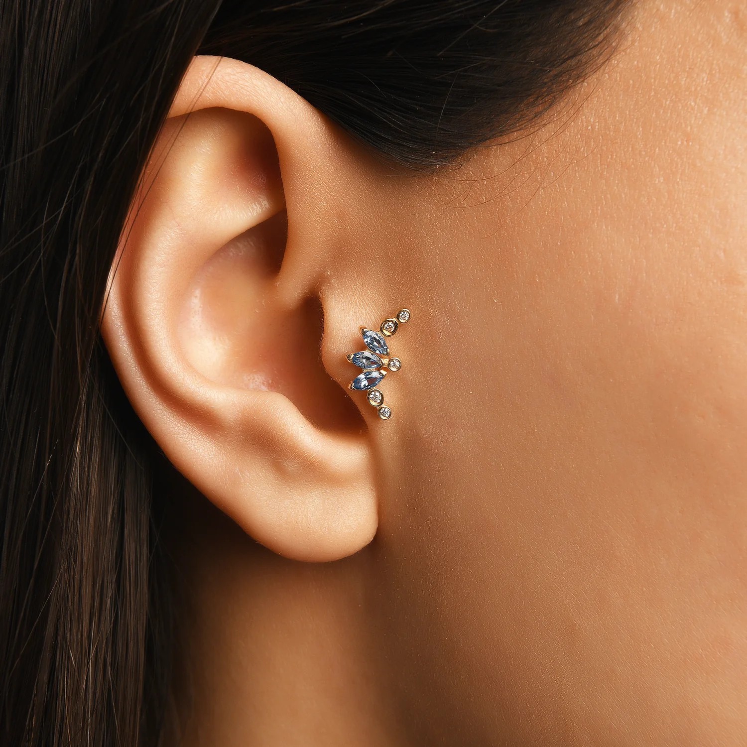 Tria Markiz Form Mavi Taşlı Altın Tragus Piercing