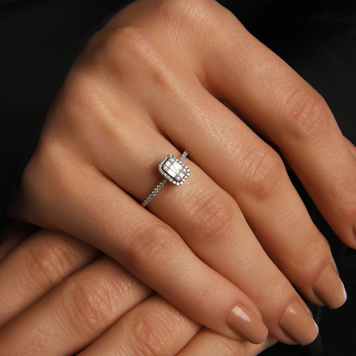 0.32 ct Yan Taşlı Pırlanta Baget Yüzük
