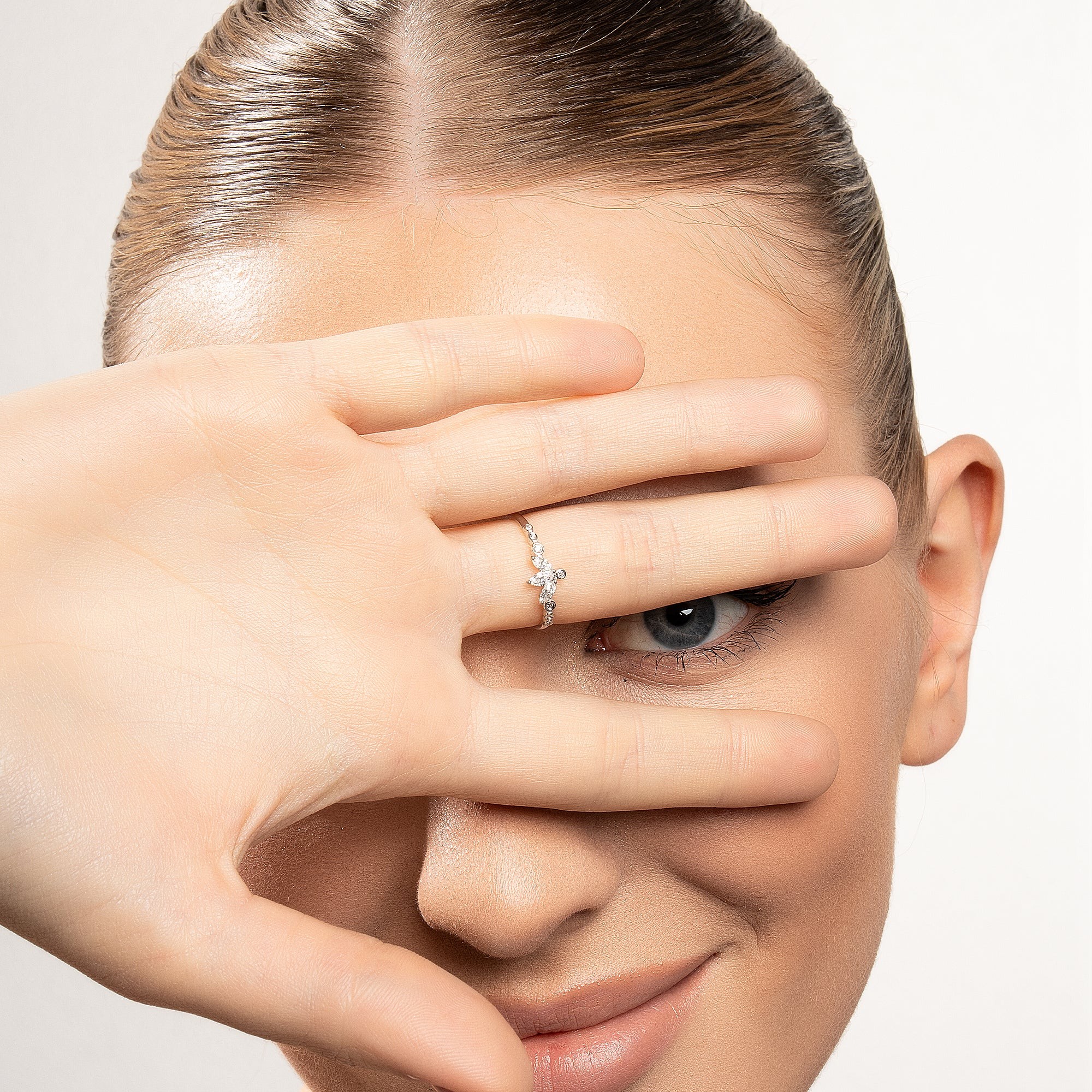 0.29 ct Çiçek Markiz Form Pırlanta Yüzük