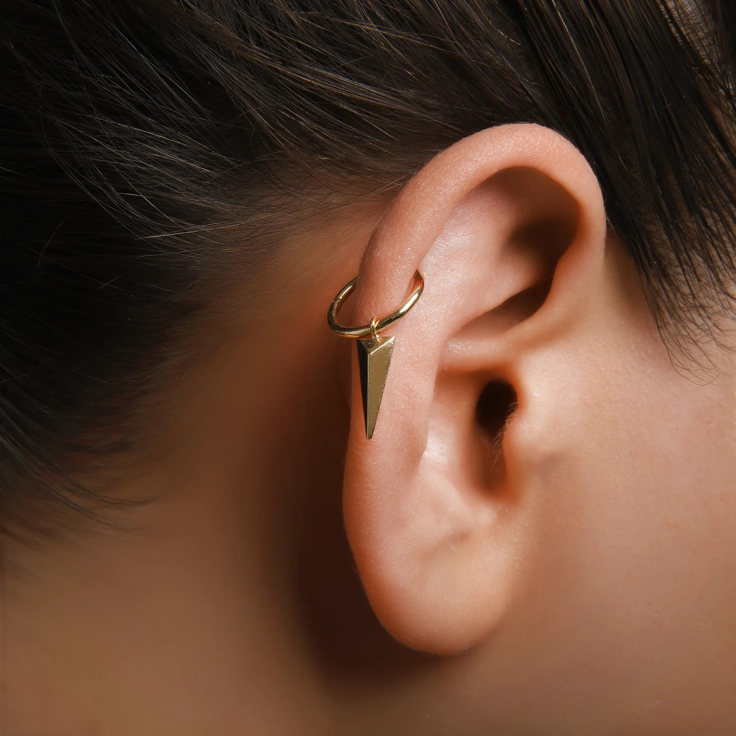 Havana Uzun Üçgen Sallantılı Tek Halka Piercing
