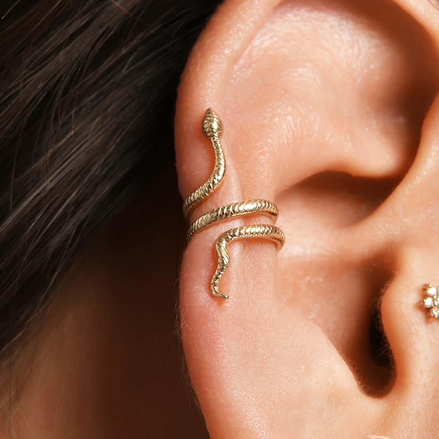Nefertiti Sarmal Yılan Altın Earcuff