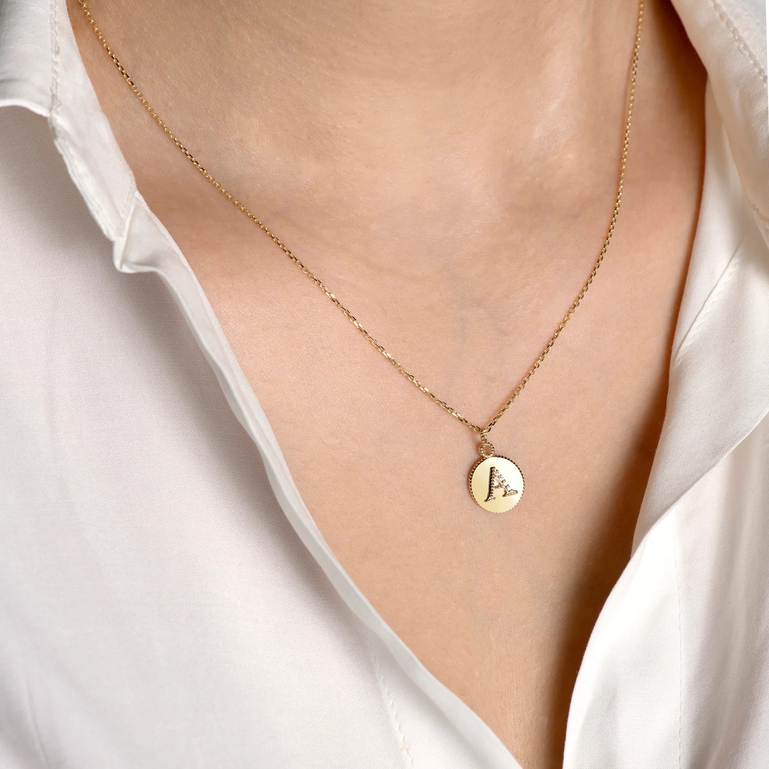 Letters Vintage Harf Altın Charm