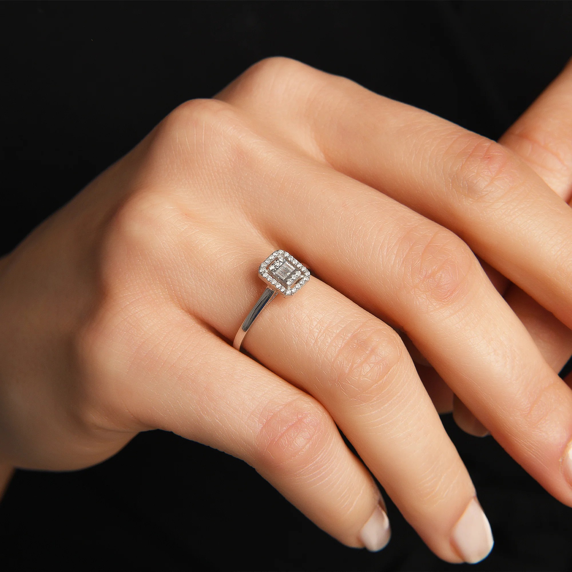 0.13 ct Pırlanta Baget Yüzük
