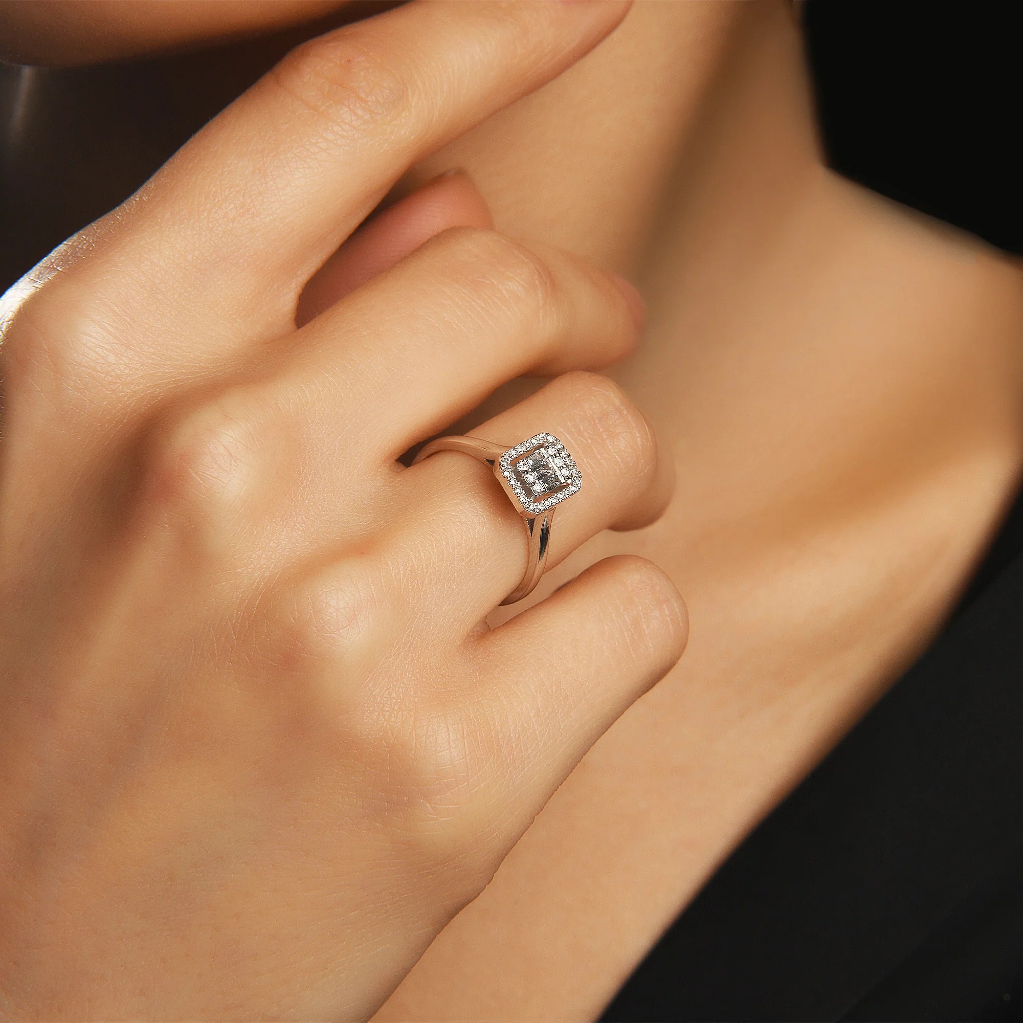 0.22 ct Pırlanta Baget Yüzük
