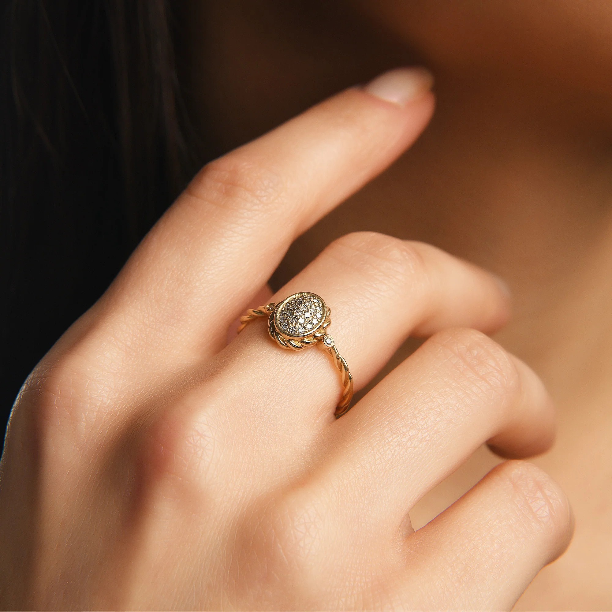 0.16 ct Burgulu Neo-Retro Pırlanta Yüzük