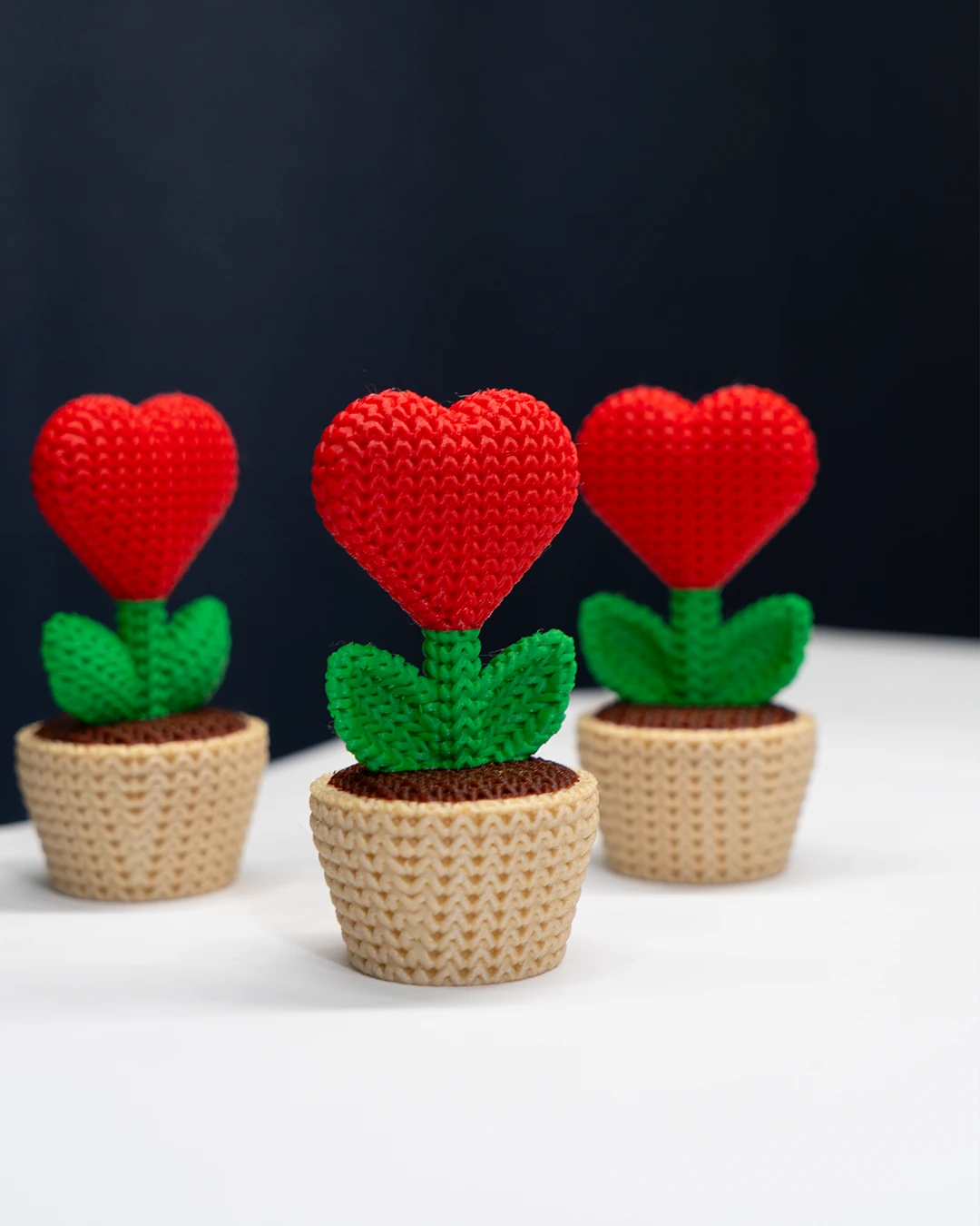 Örgü Dokulu Kalp Çiçek