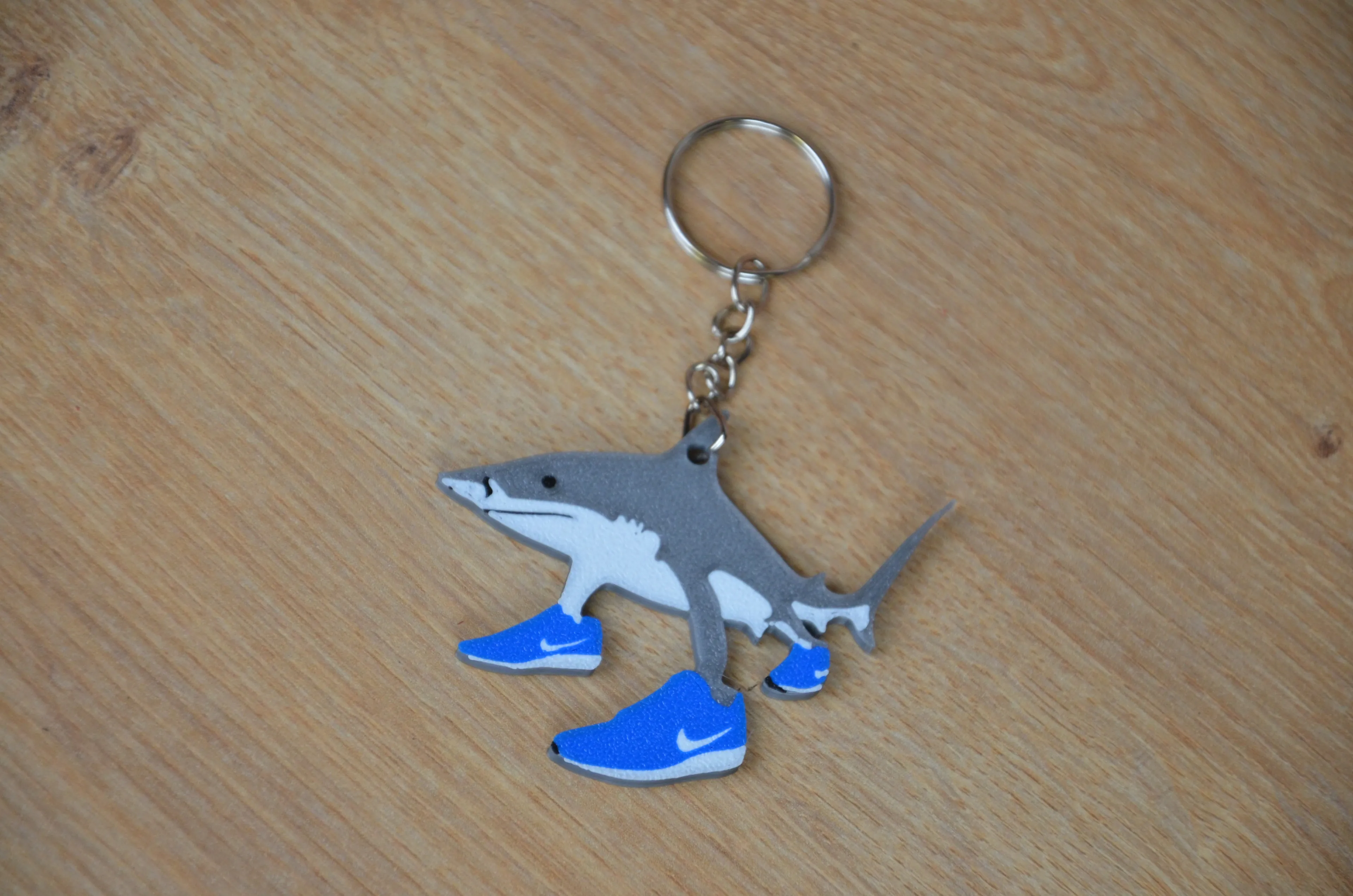 Sokak Stili Köpek Balığı Anahtarlık (Streetwear) - 3D Baskı Aksesuar