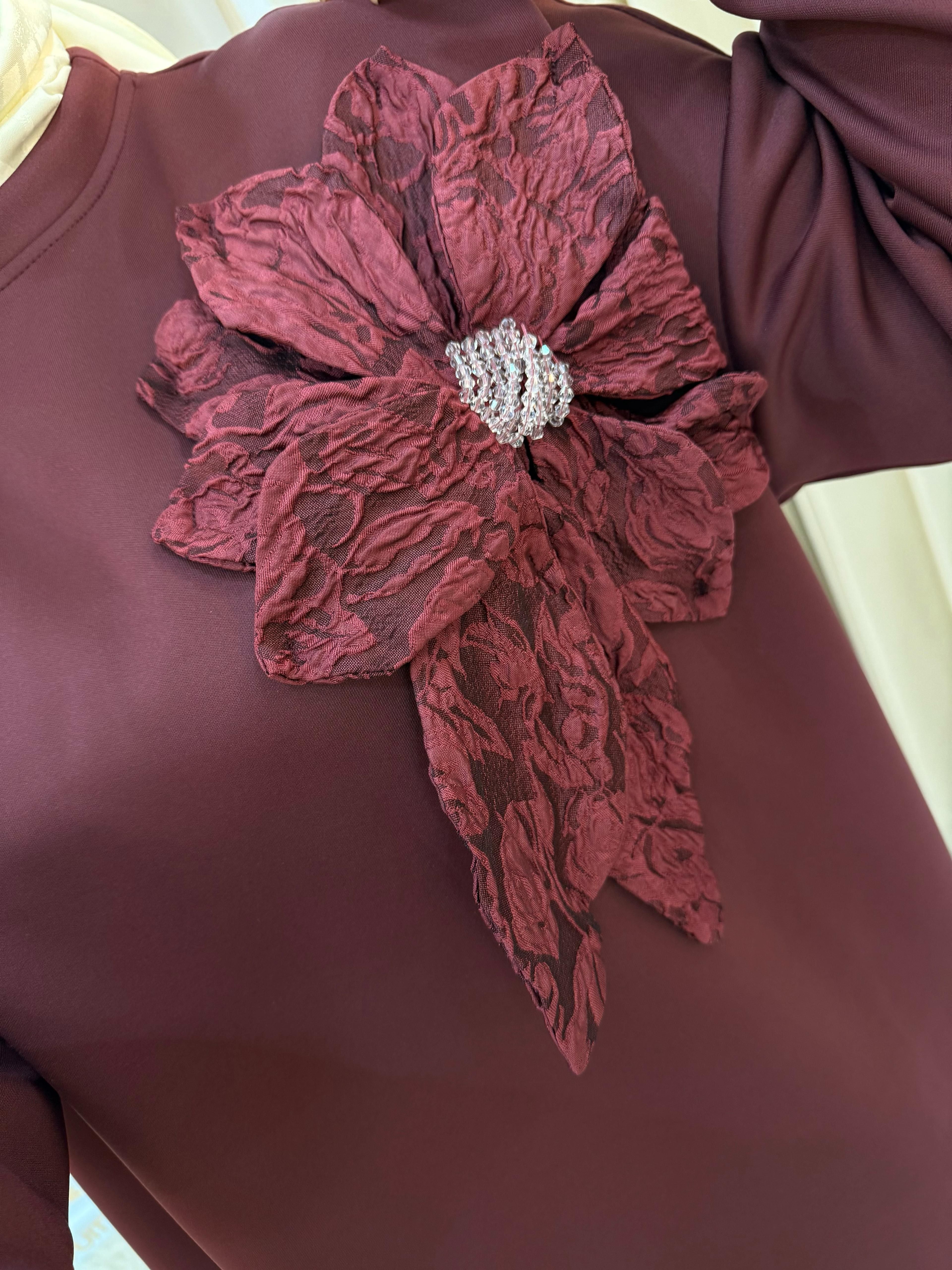 Çiçek Detaylı Takım Bordo