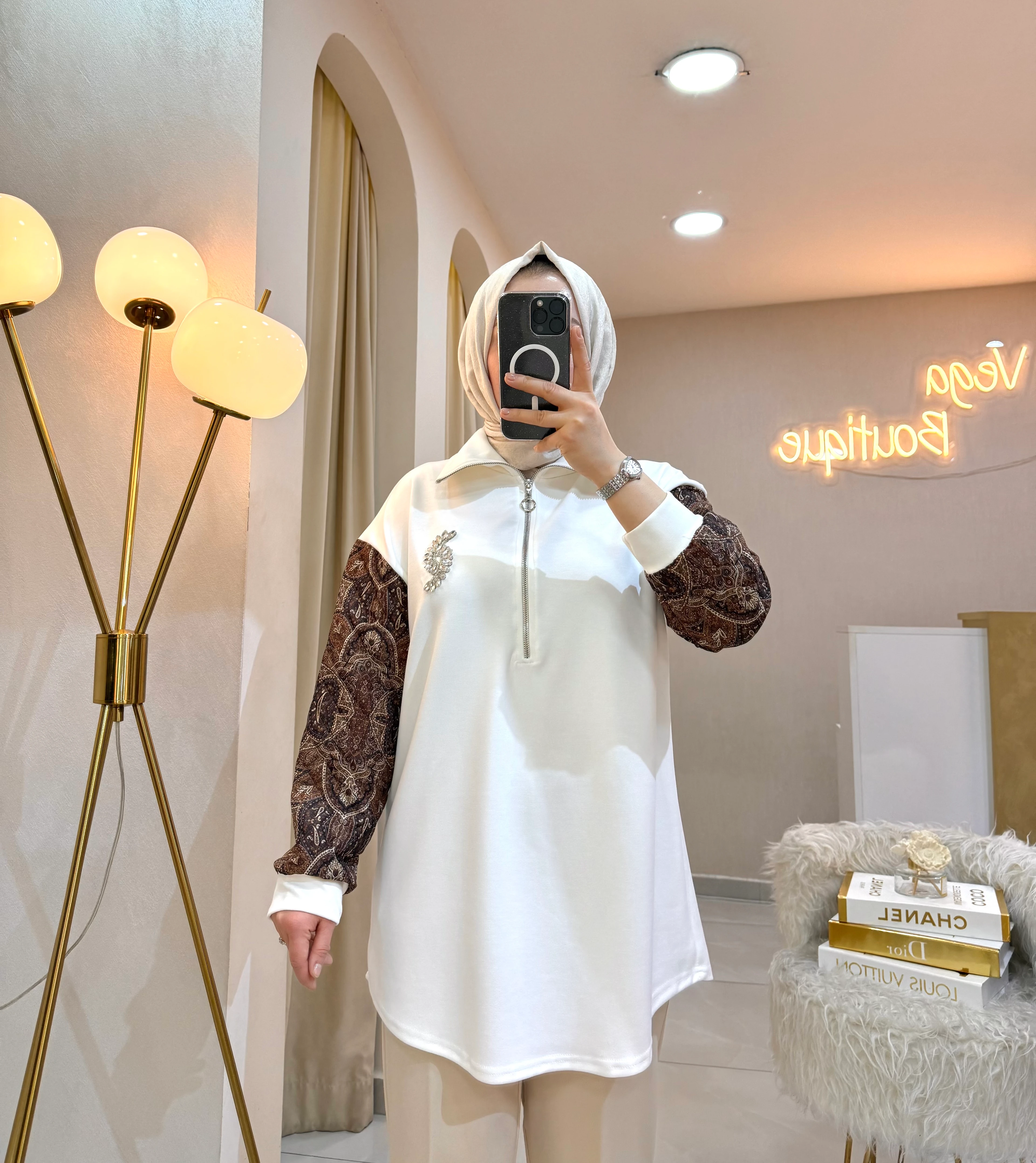 Etnik Desenli Taşlı Sweat Ekru