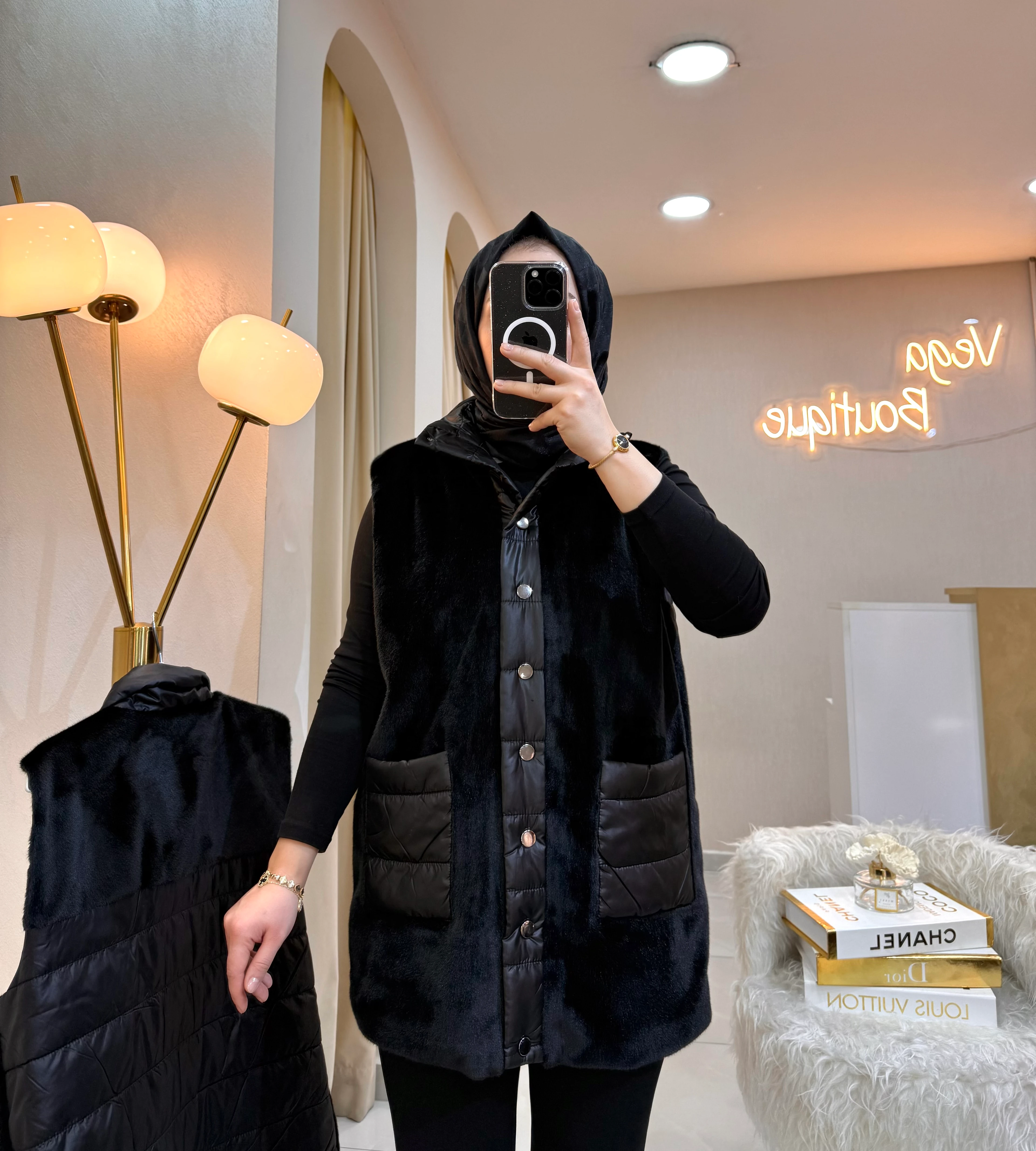 Peluş Detay Kapitone Yelek Siyah