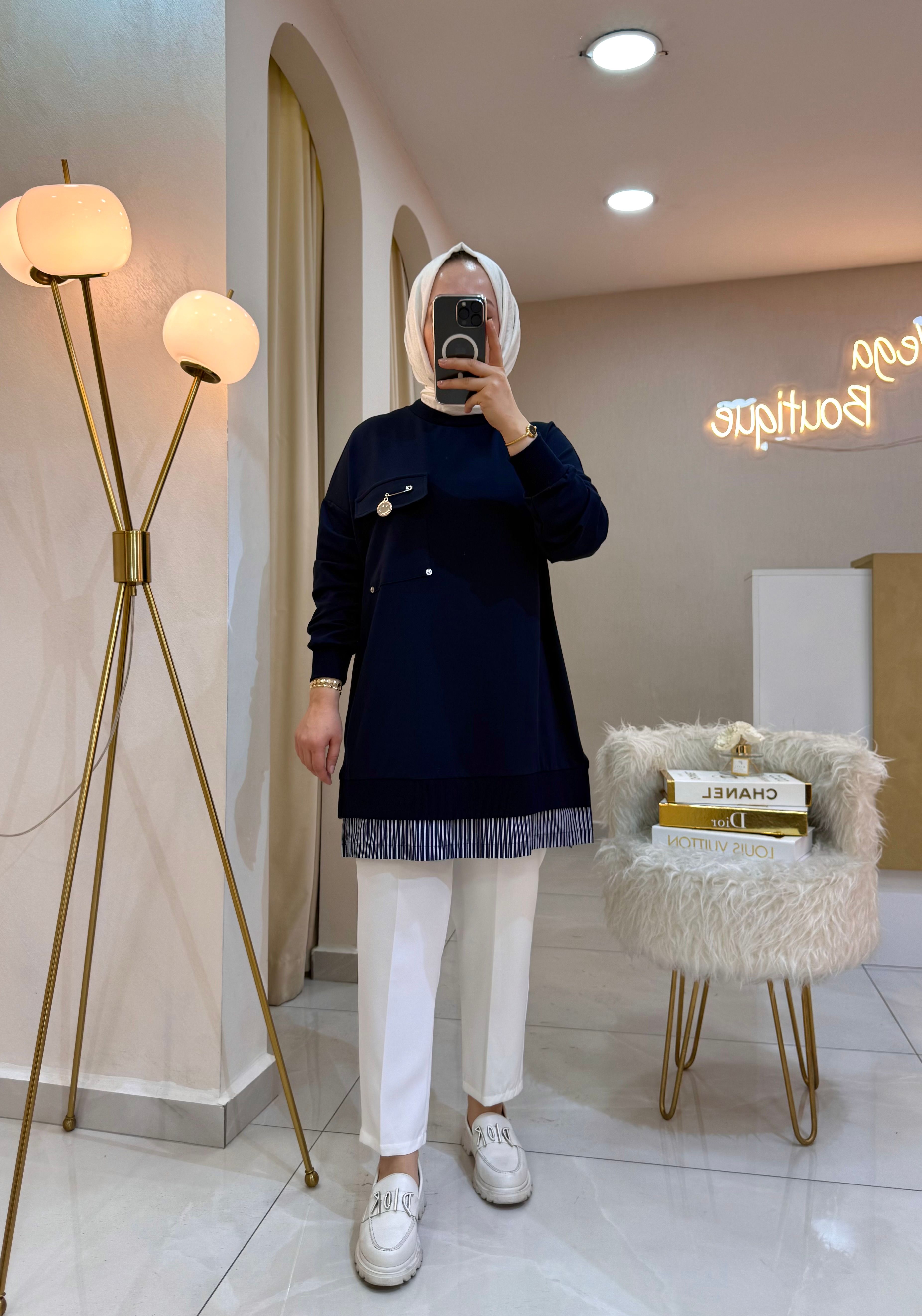 Broşlu Sweat Laci