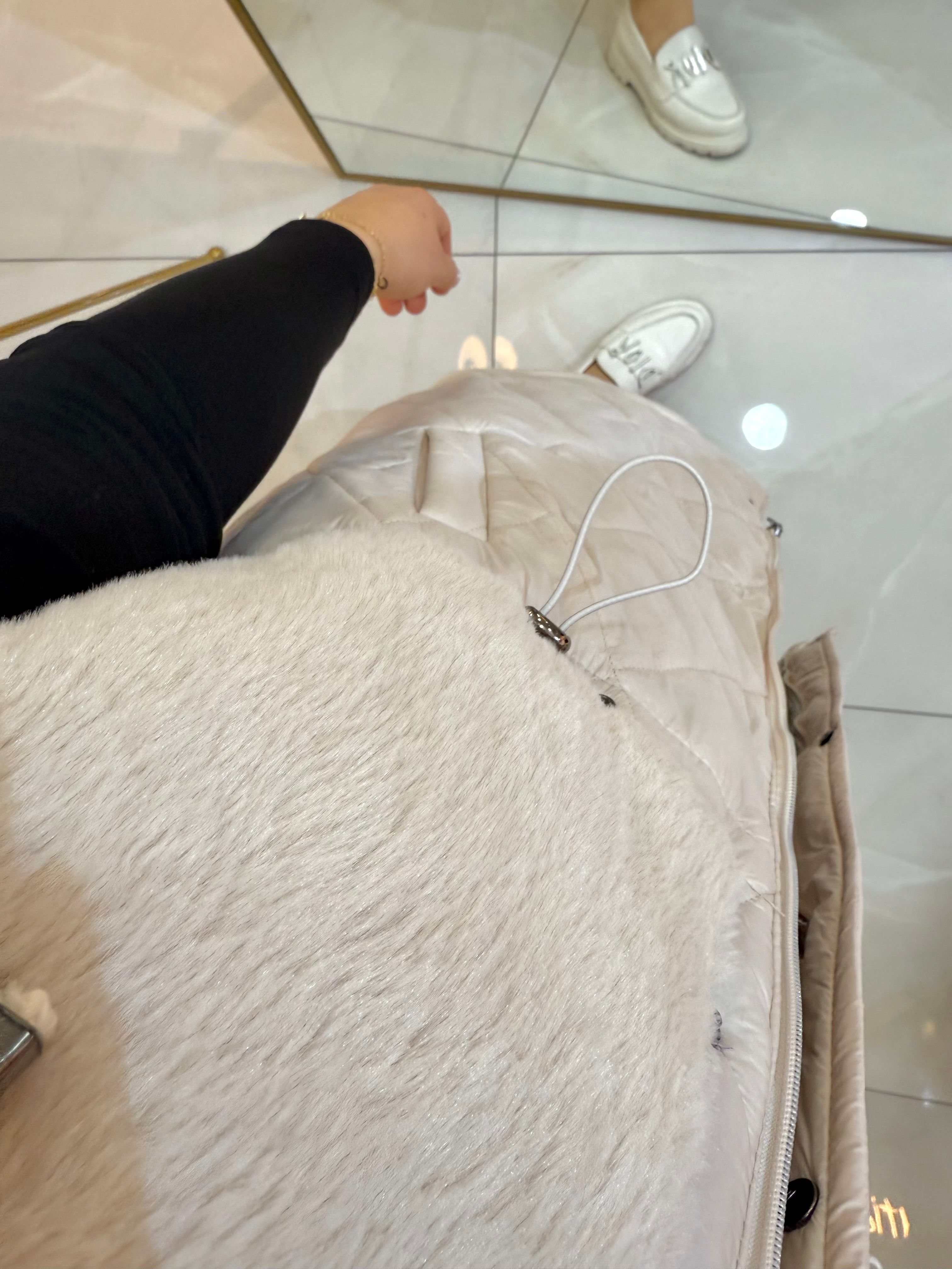 Peluş Detay Şişme Yelek Taş