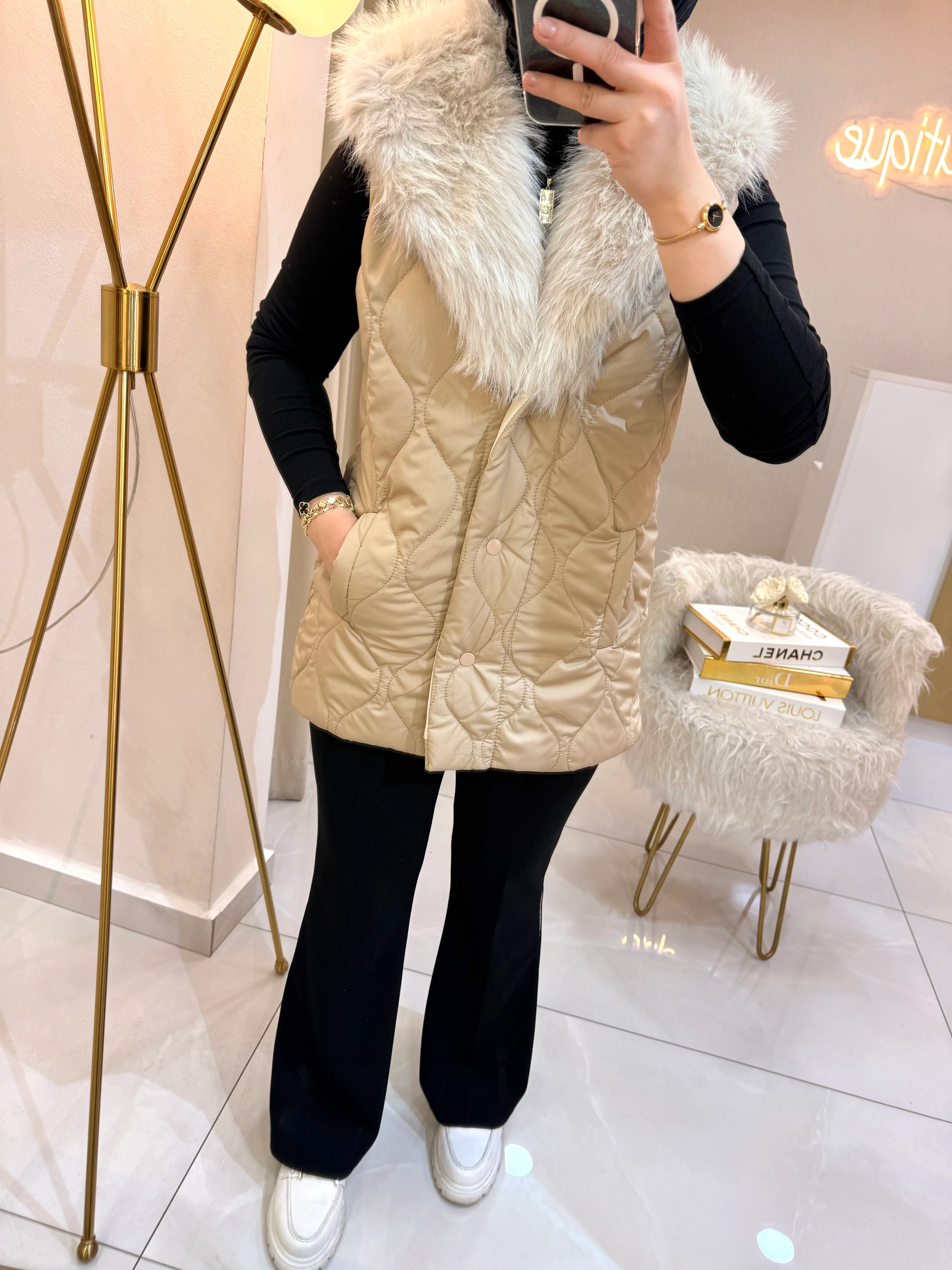 Kürk Yakalı Kapitone Yelek Taş