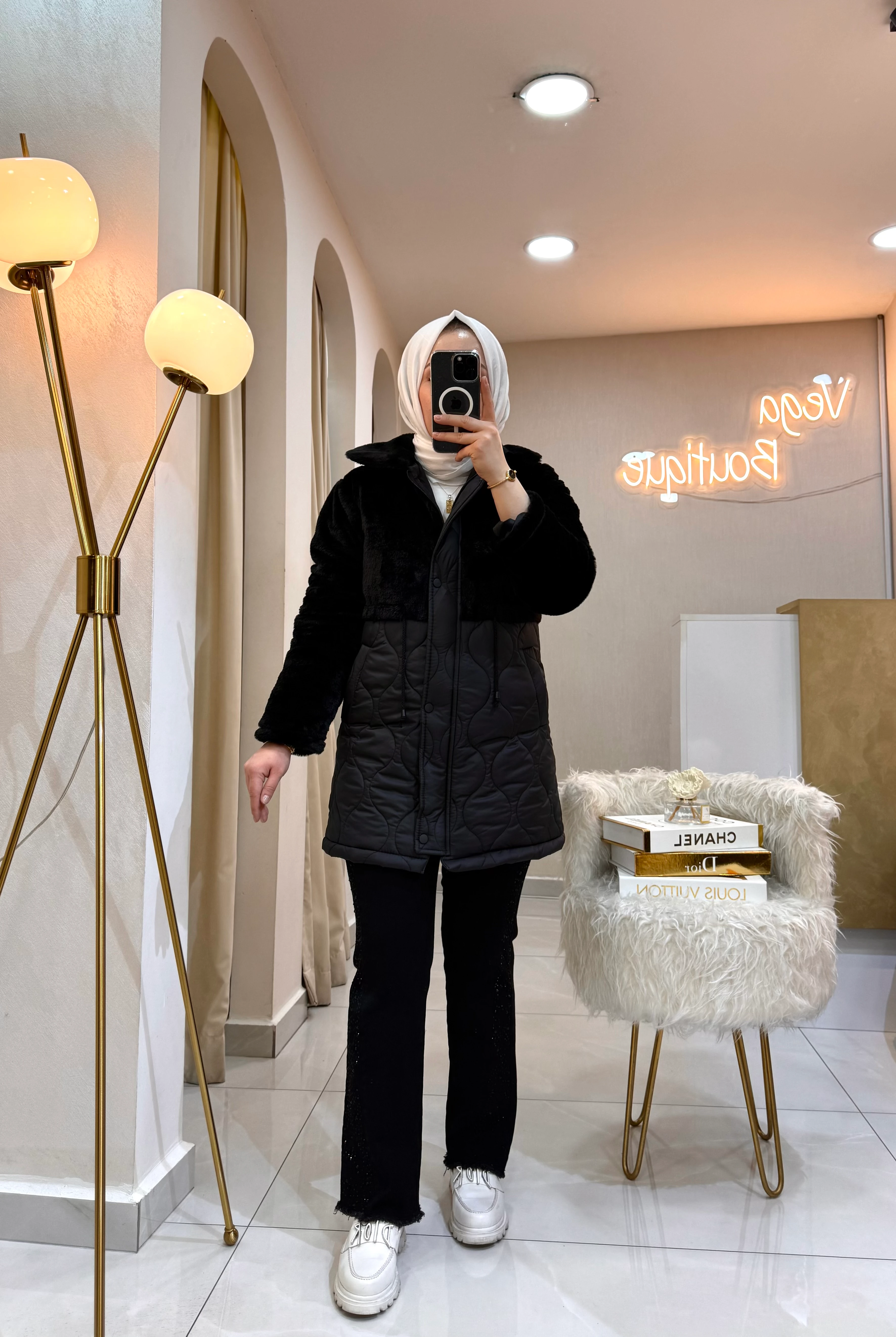 Peluş Detaylı Şişme Mont Siyah