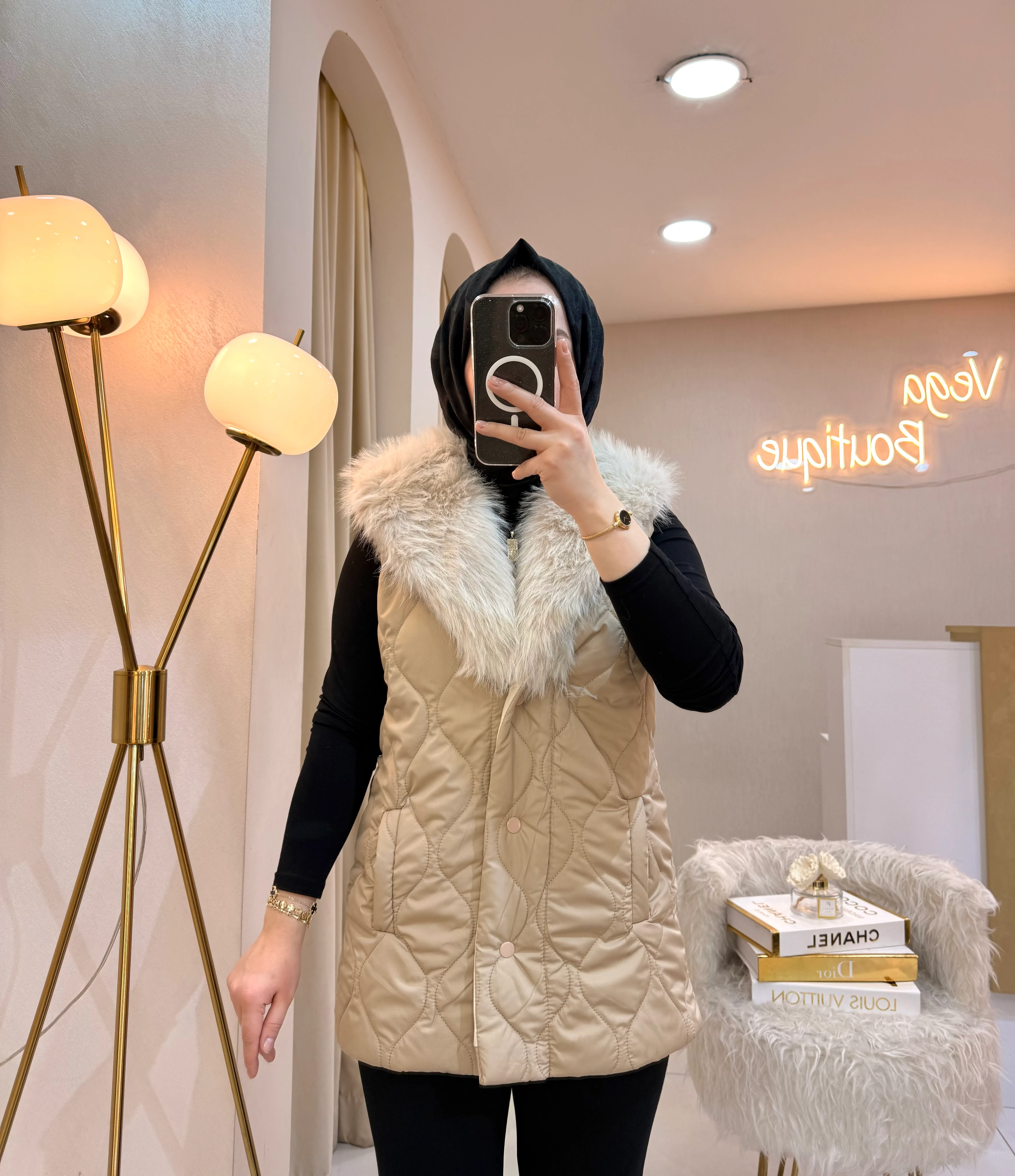 Kürk Yakalı Kapitone Yelek Taş