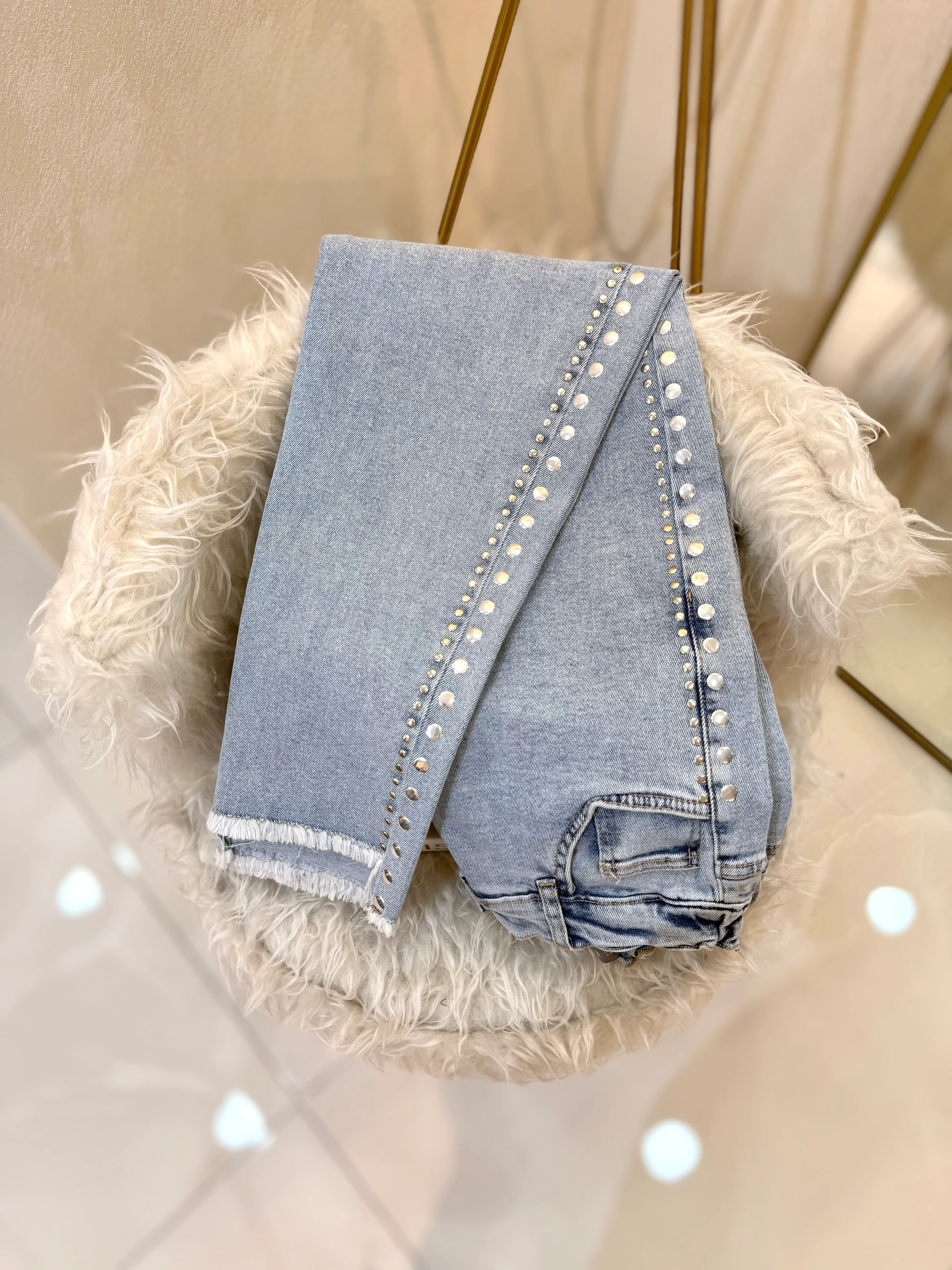 Zımba Detaylı Jean Buz Mavi