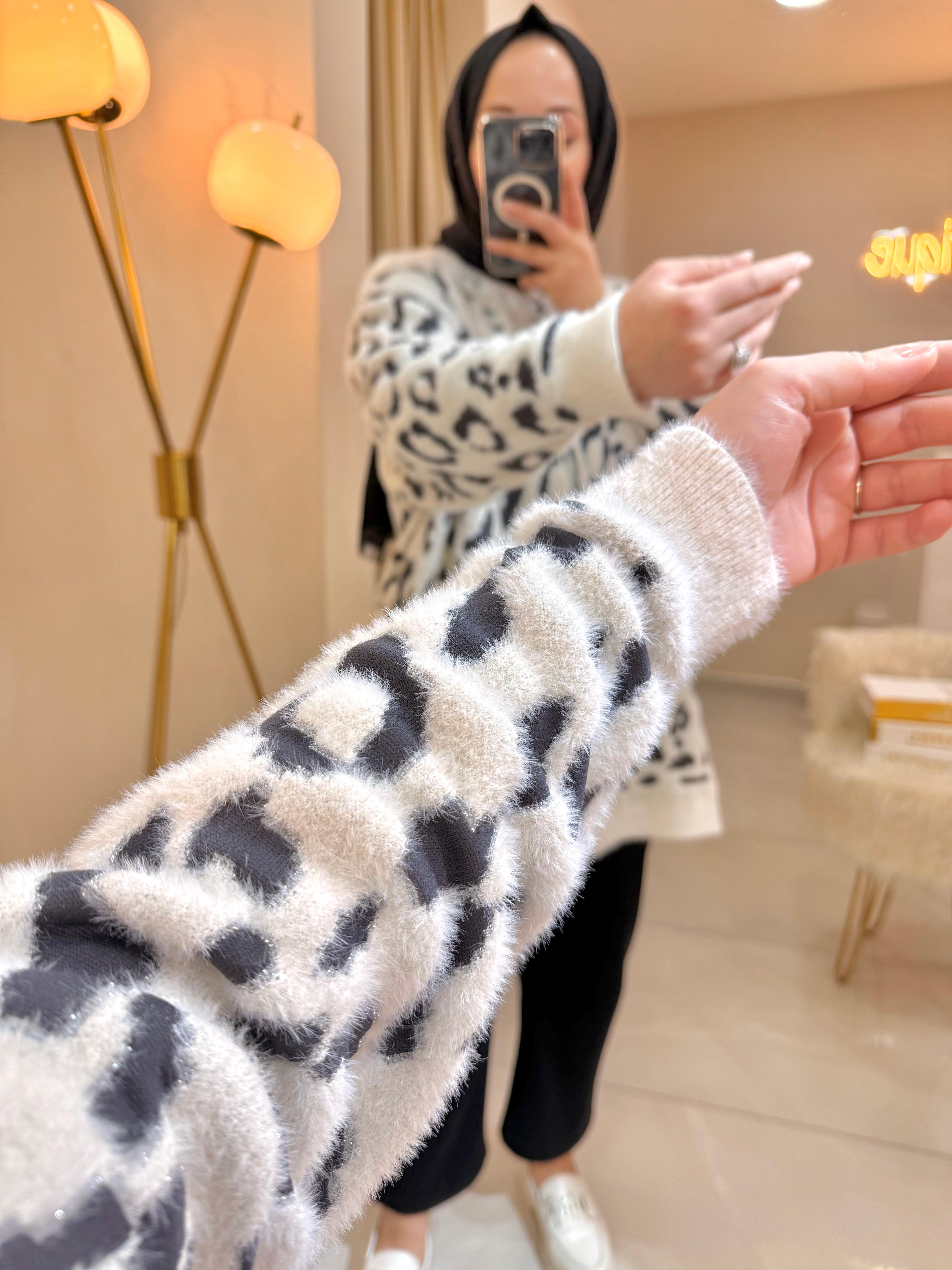 Sim Detaylı Leopar Hırka