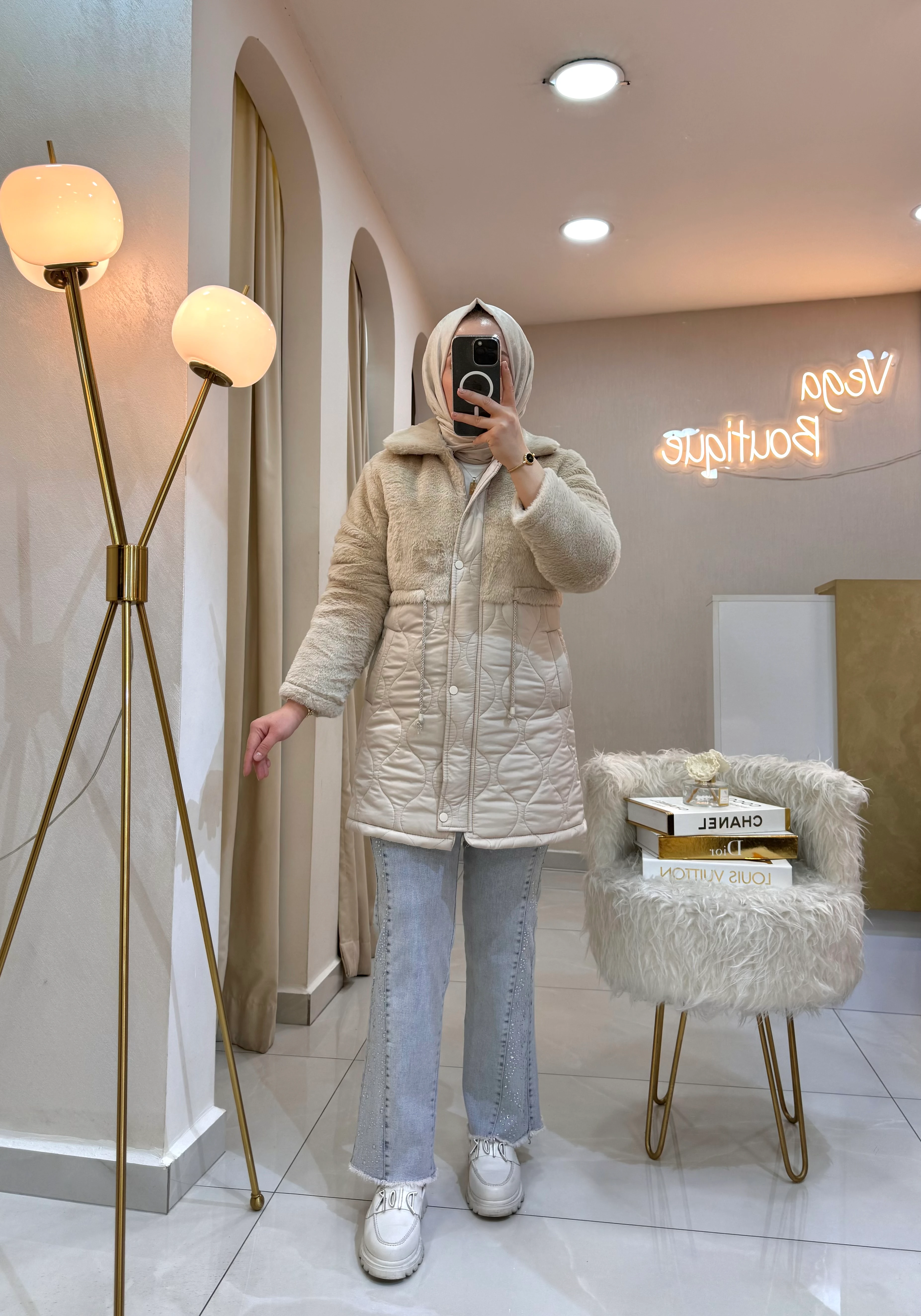 Peluş Detaylı Şişme Mont Taş