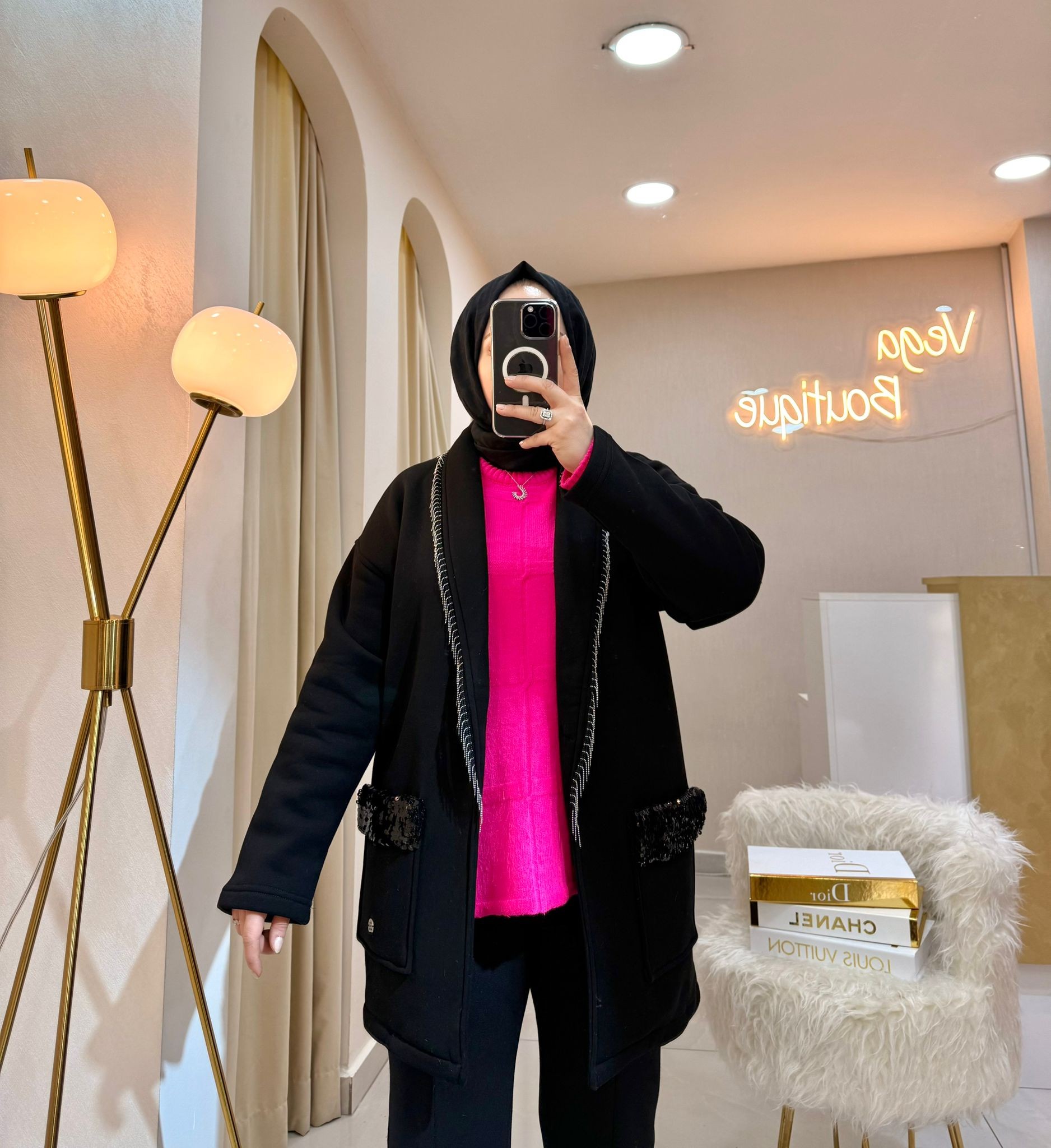 Zincirli Pul Detaylı Ceket