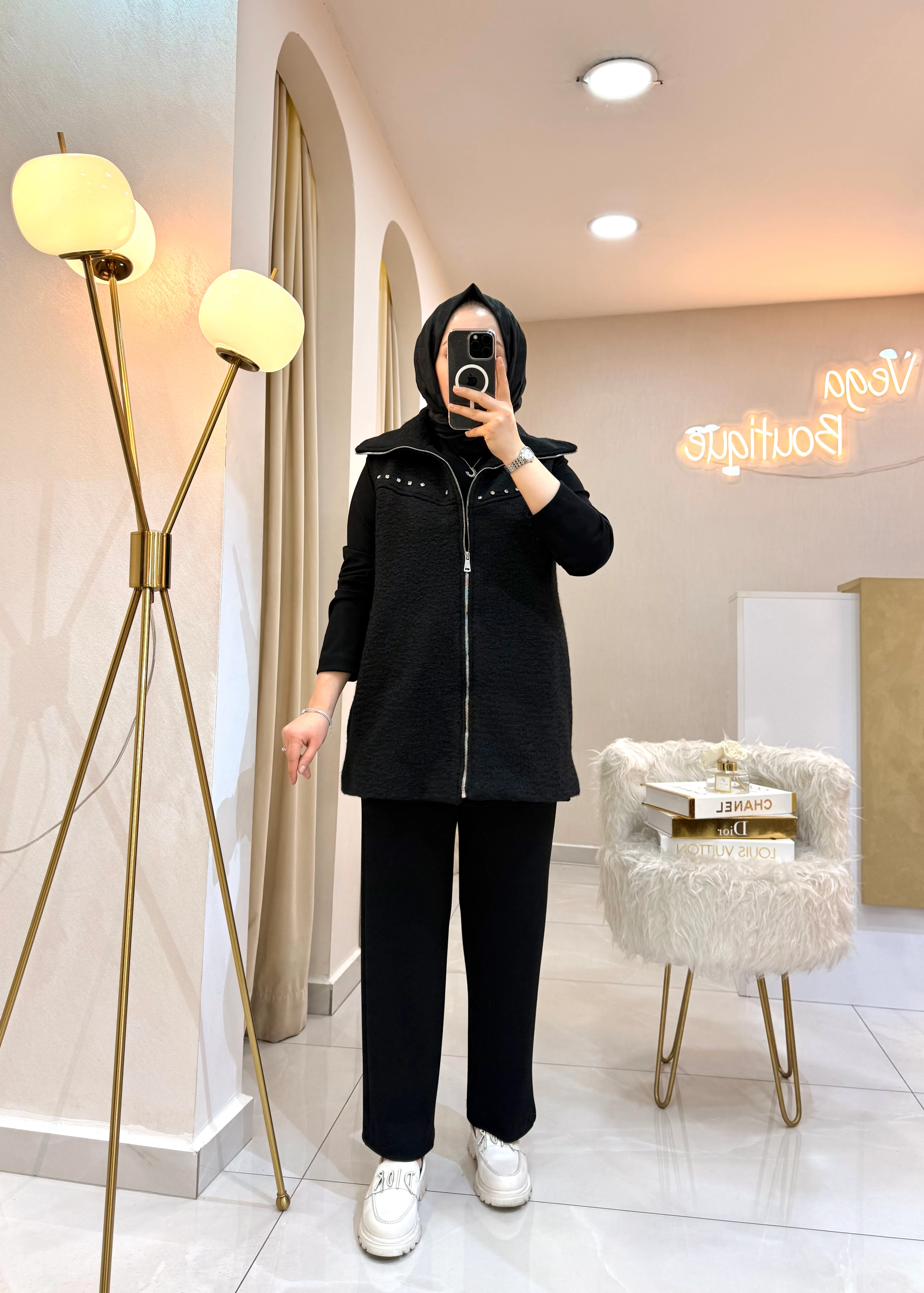 Taş Detaylı 3'lü Yelekli Takım Siyah