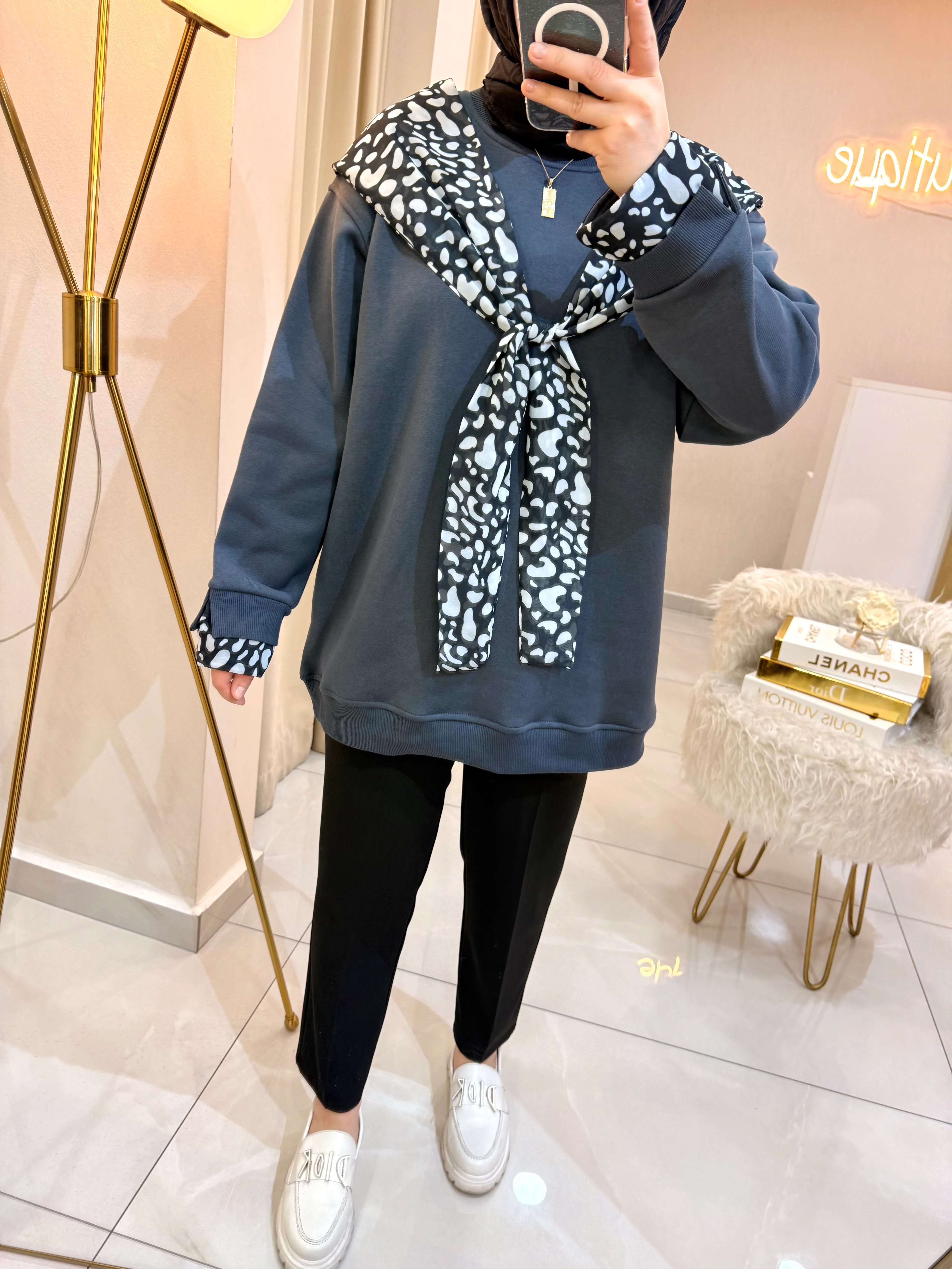 Leopar Fularlı Sweat Füme