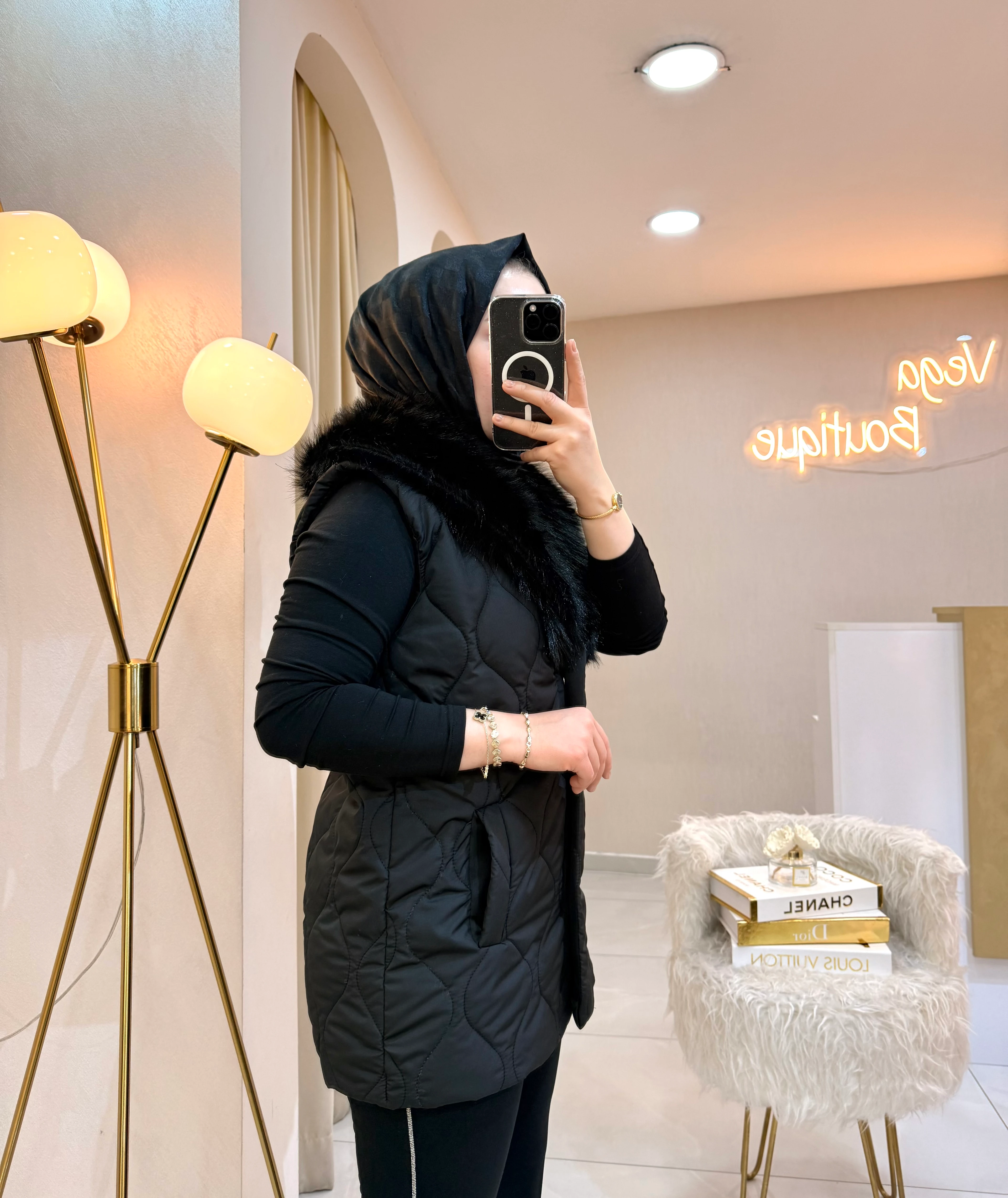 Kürk Yakalı Kapitone Yelek Siyah