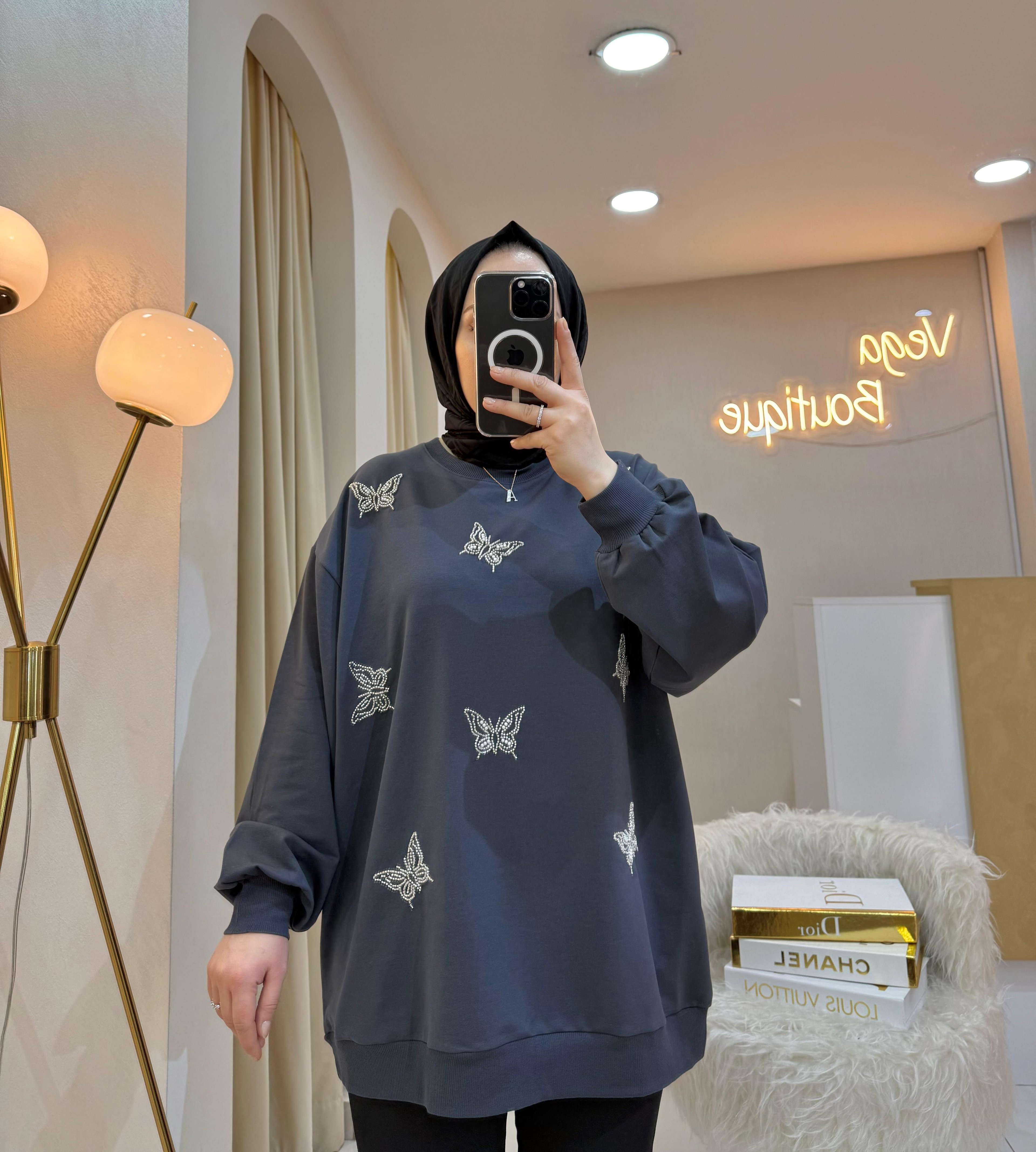 Kelebek Boncuklu Sweat Füme