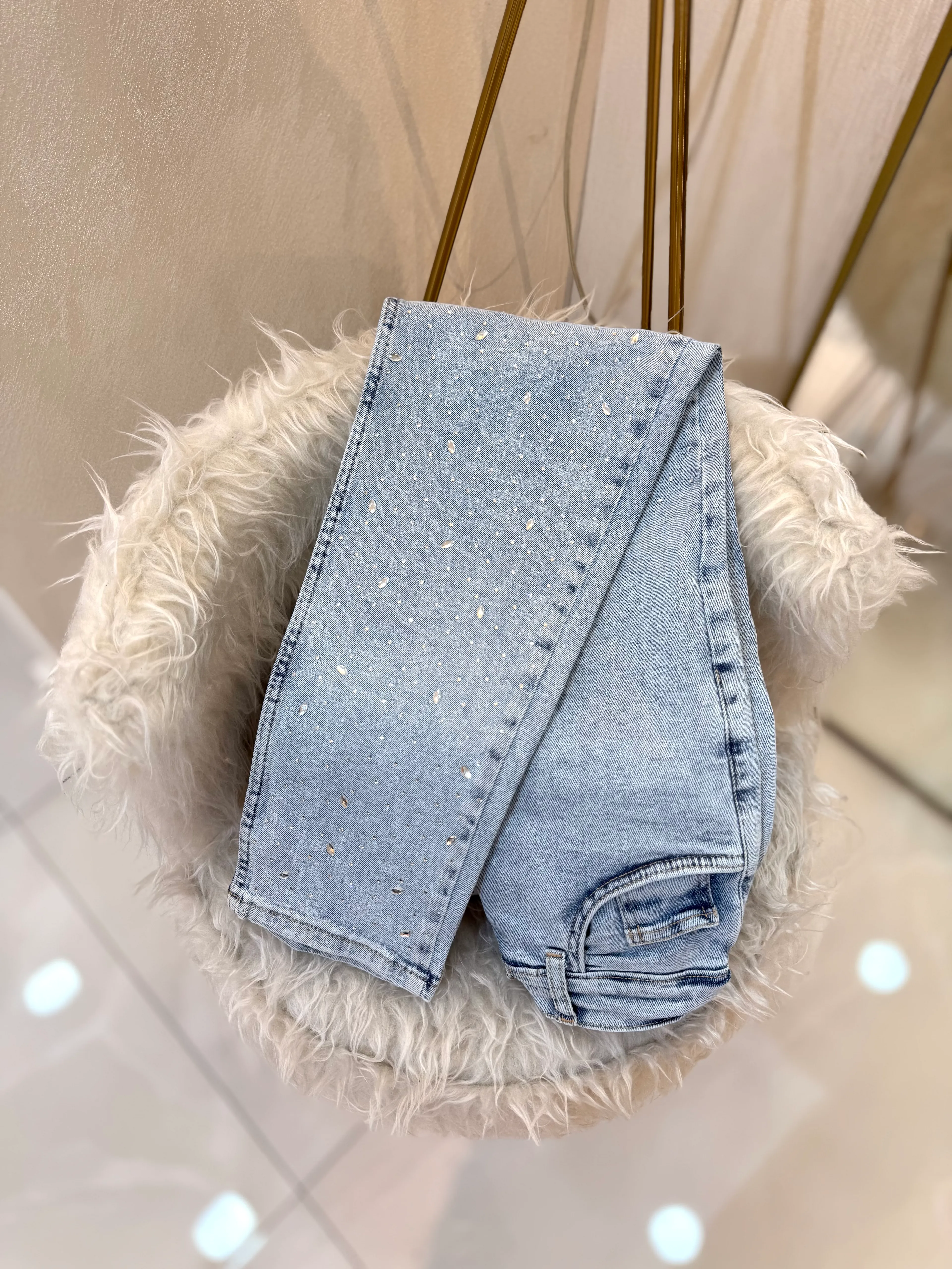 Yağmur Taşlı Jean