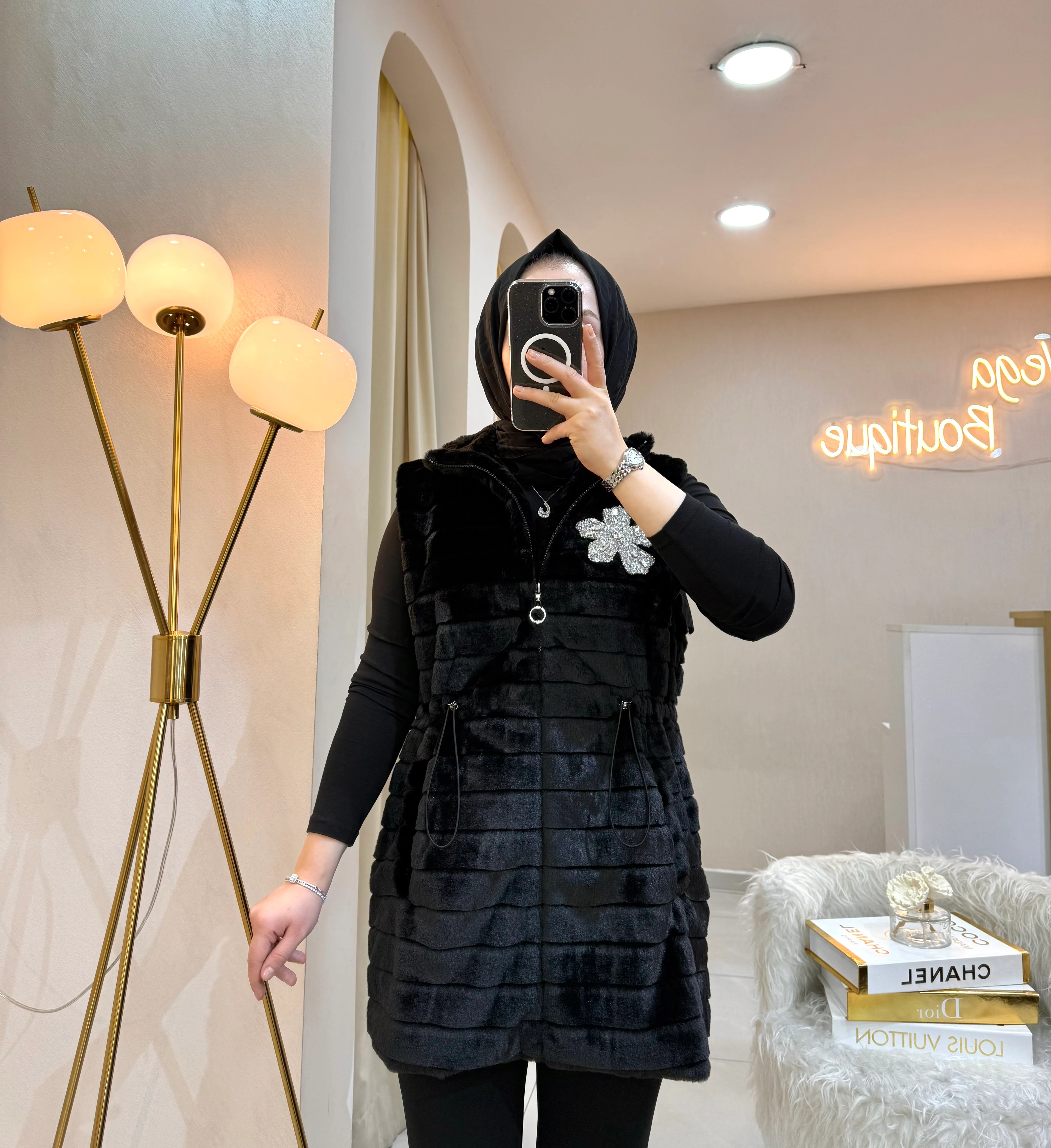 Taş Detay Peluş Yelek Siyah