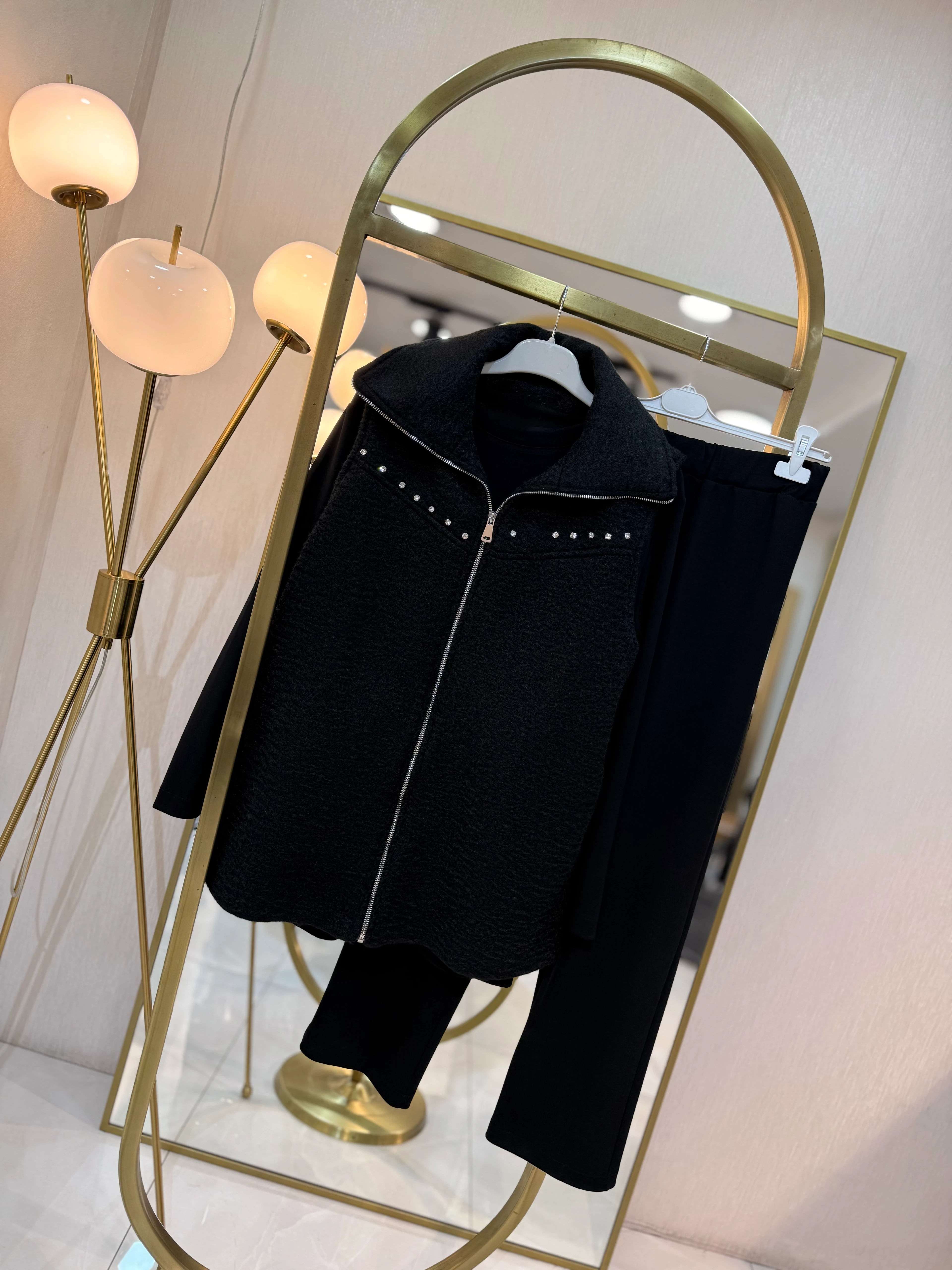 Taş Detaylı 3'lü Yelekli Takım Siyah