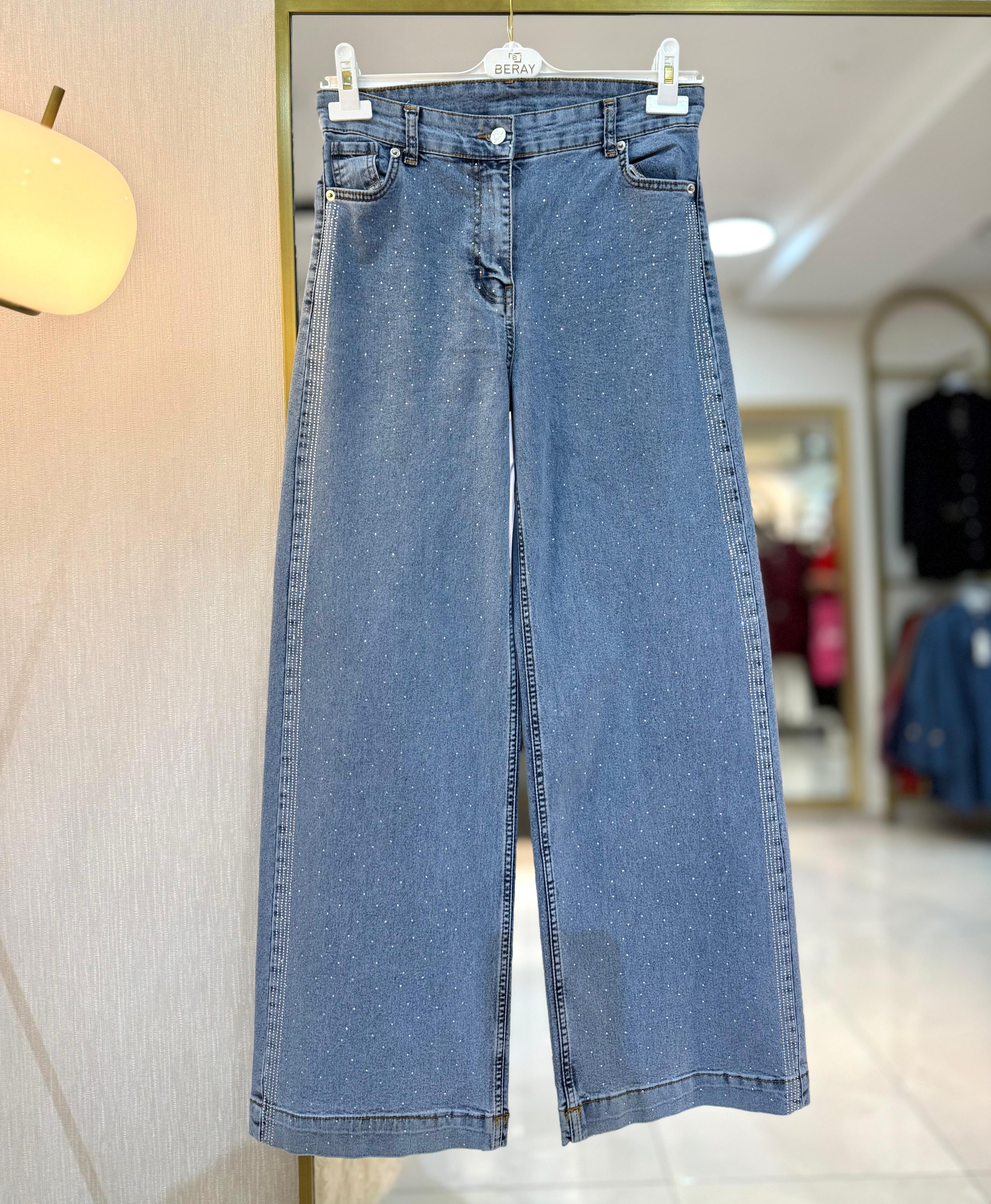 Bol Paça Taşlı Jean