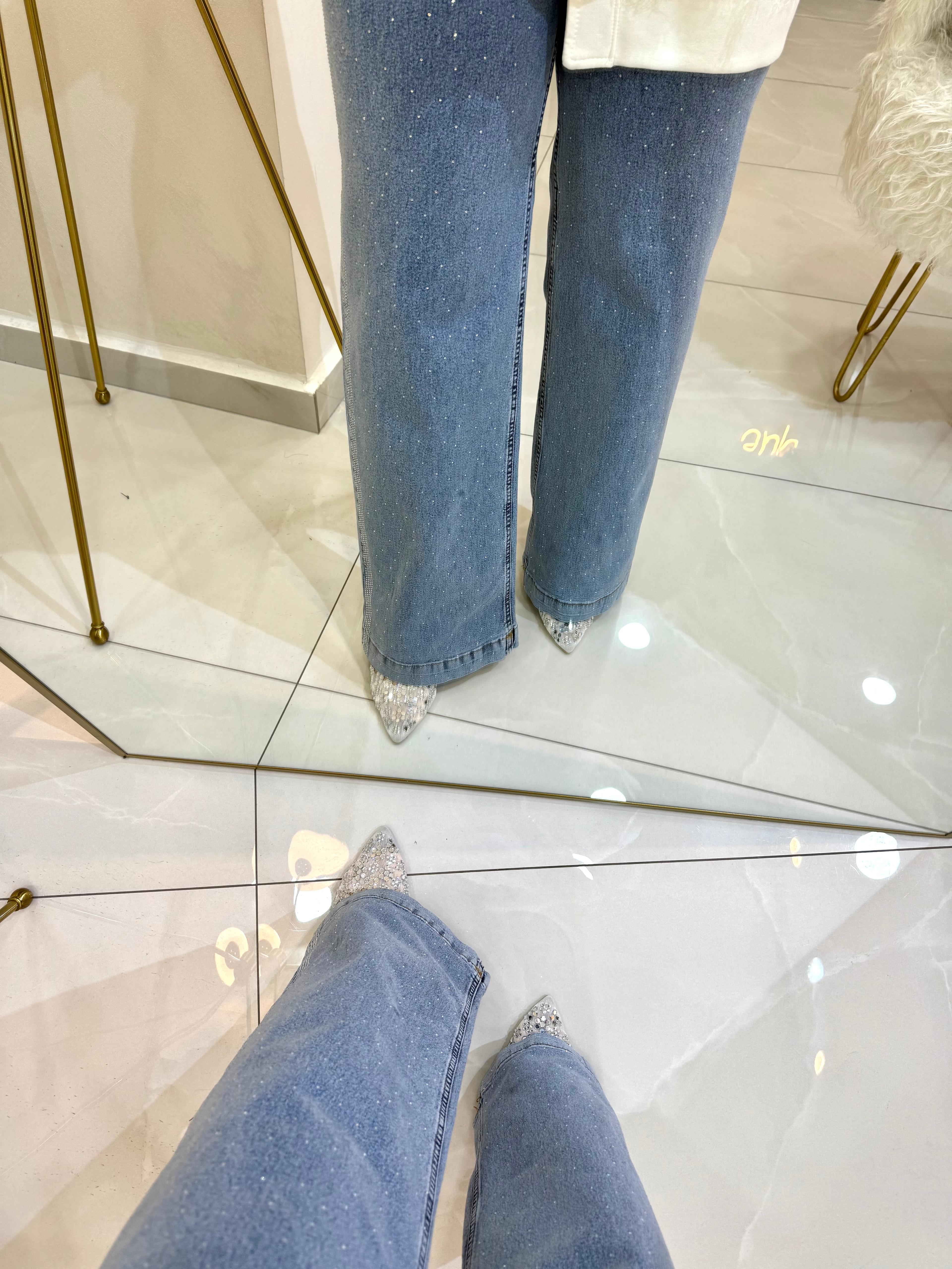 Bol Paça Taşlı Jean