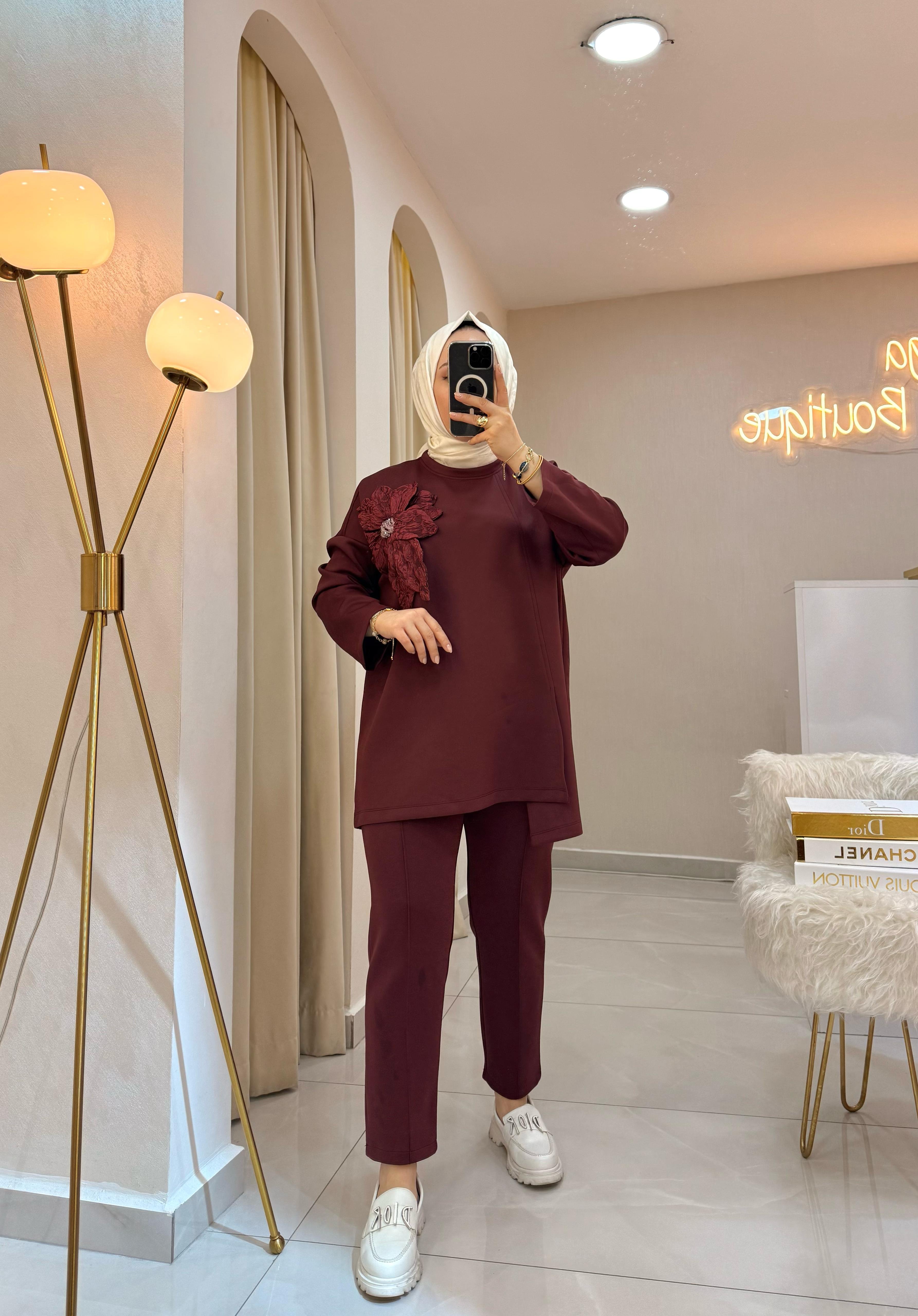 Çiçek Detaylı Takım Bordo