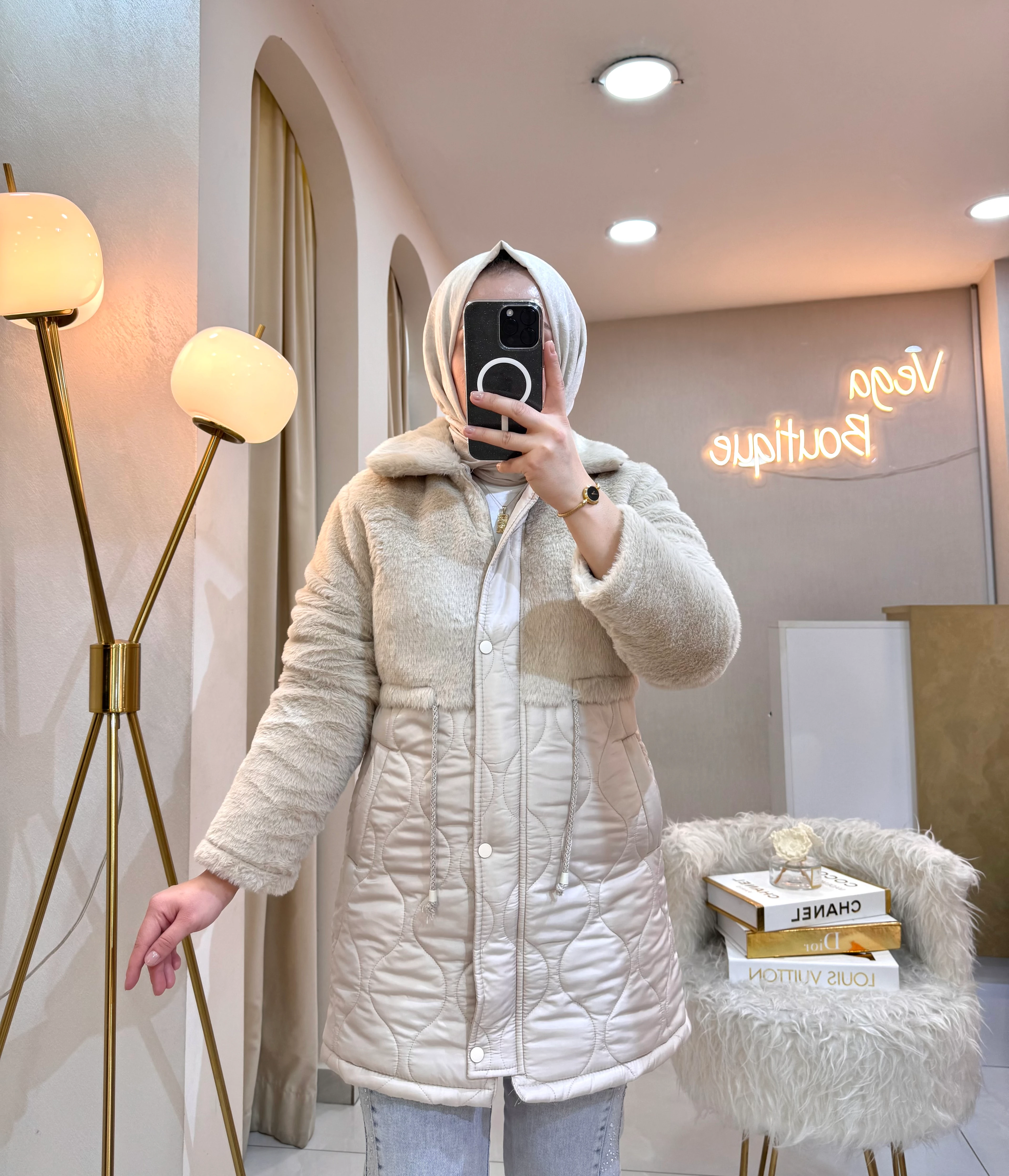 Peluş Detaylı Şişme Mont Taş