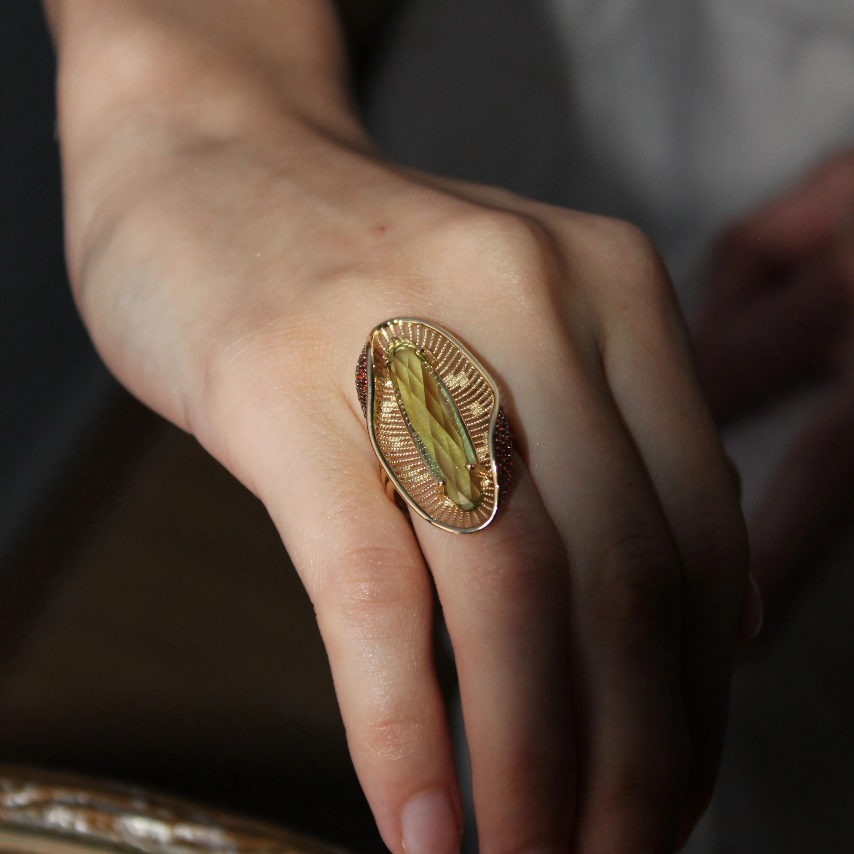 Yeşil Taşlı Mekik Yüzük