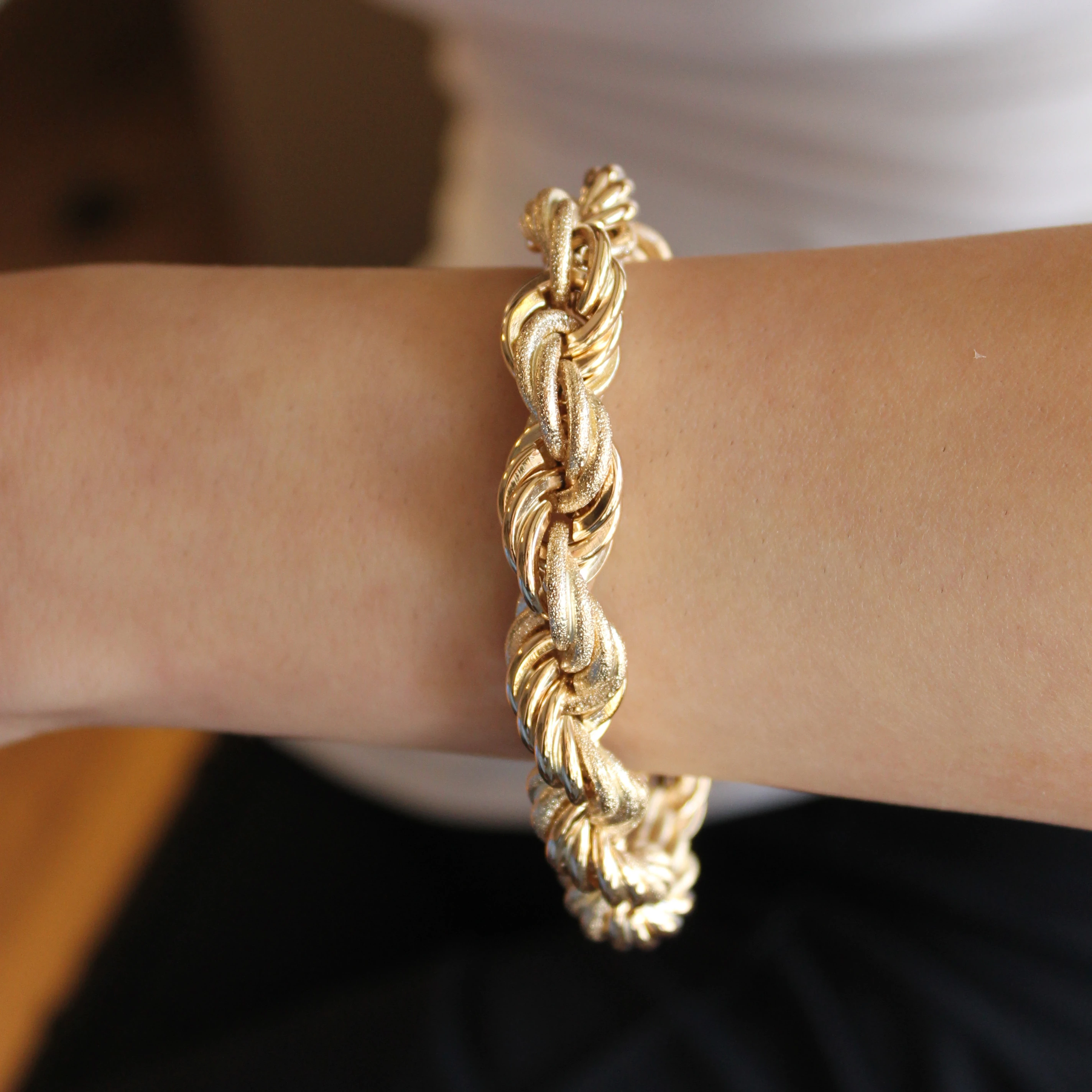 Kalın Burgu Bileklik