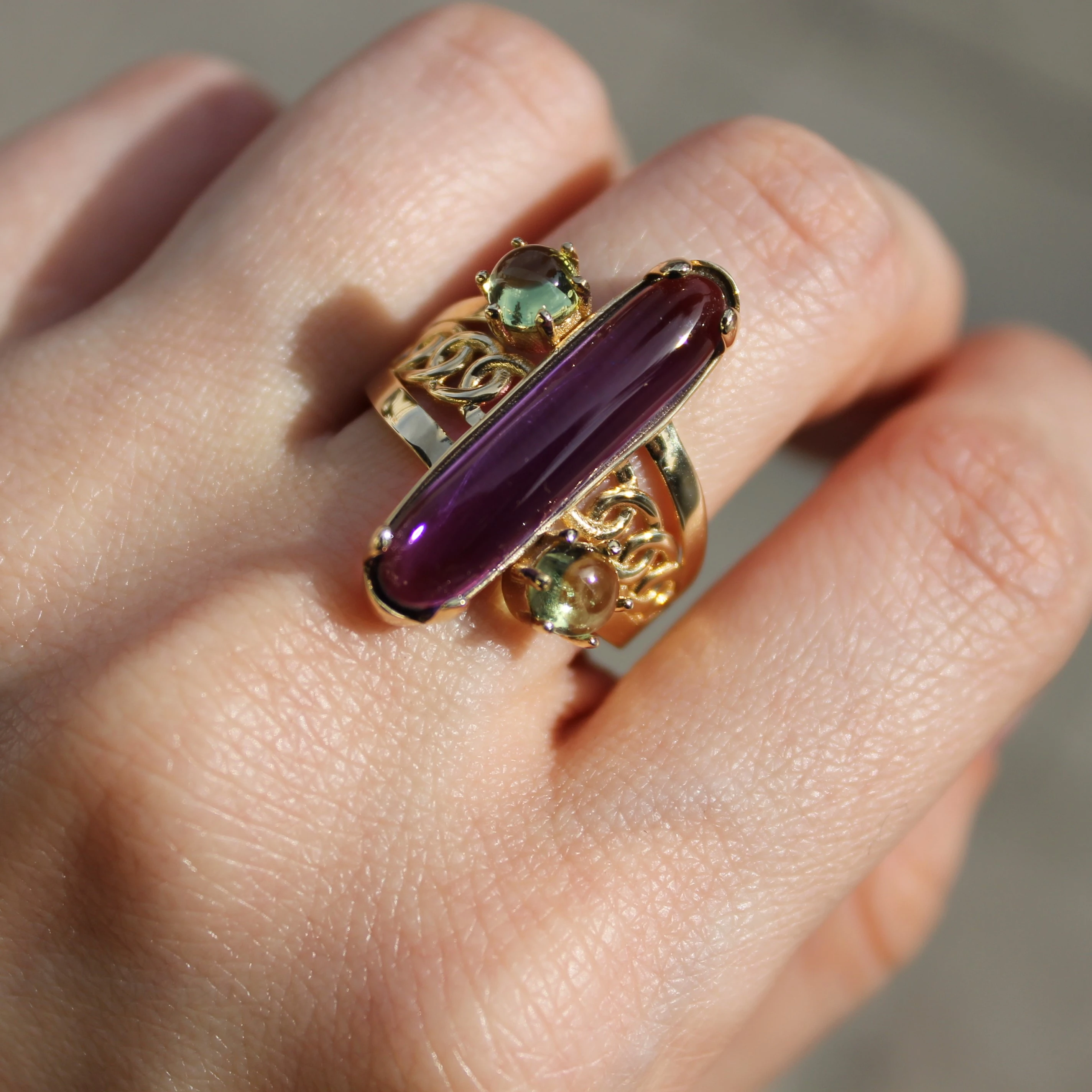 Mor Yeşil Taşlı Maksimal Yüzük