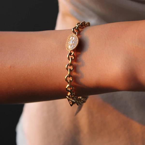 Üçgen Sallantılı Taşlı Bileklik