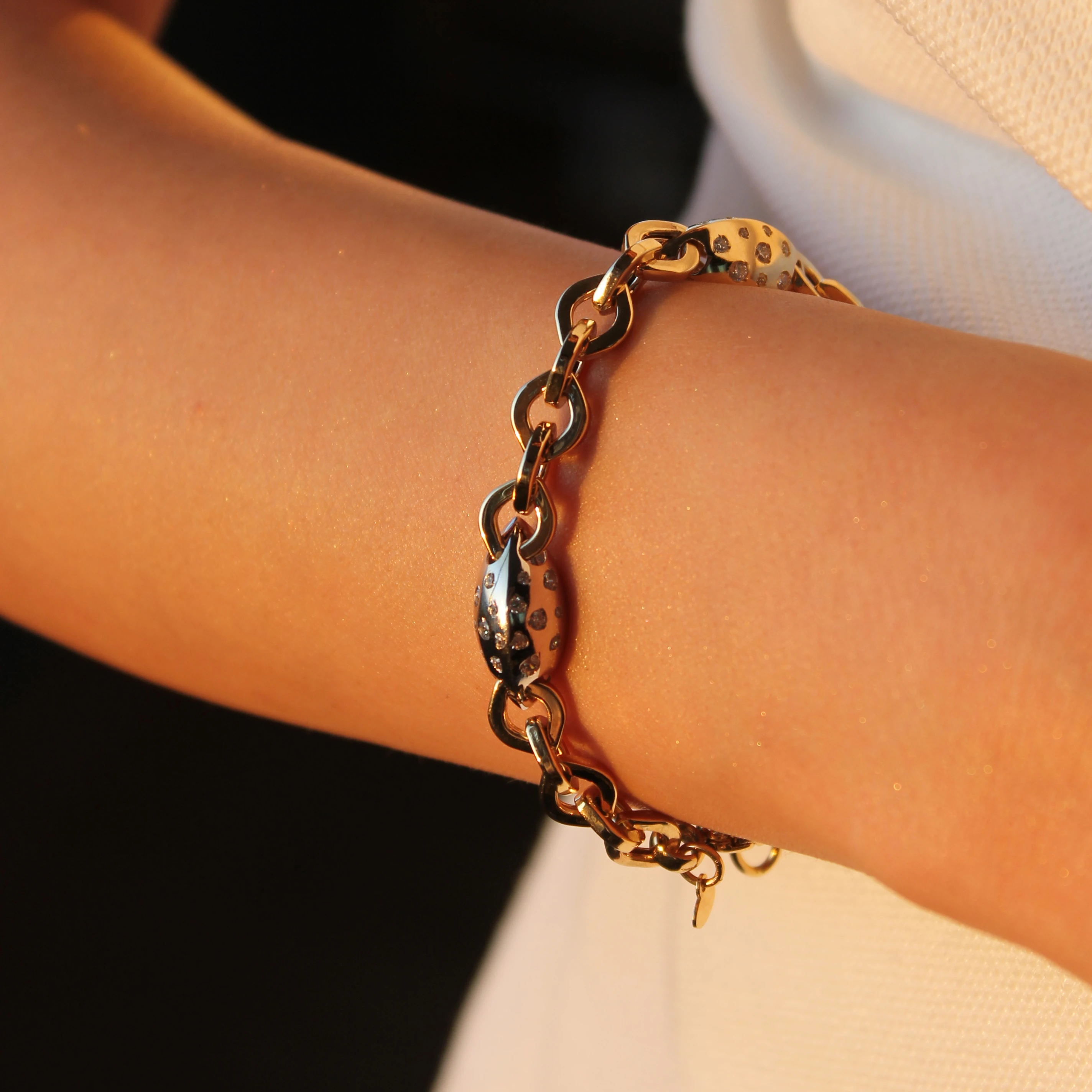 Taşlı Badem Zincir Bileklik