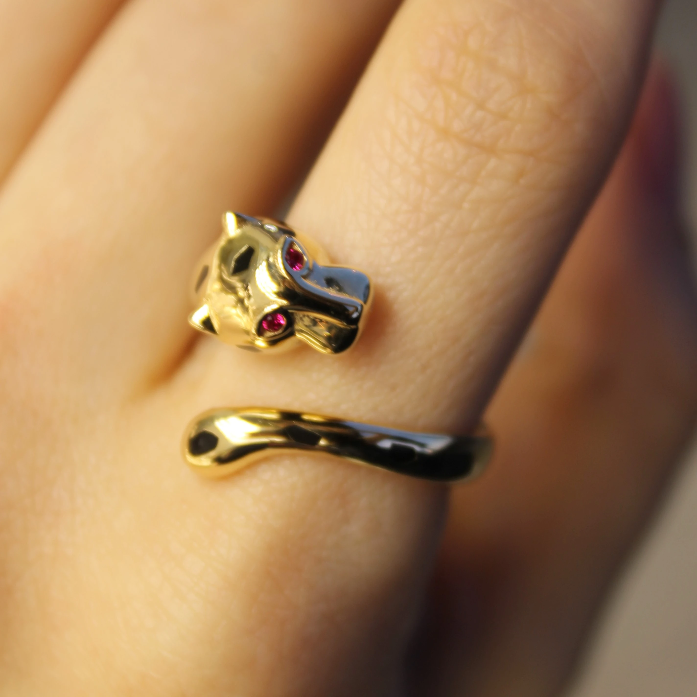 Pembe Gözlü Panter Yüzük