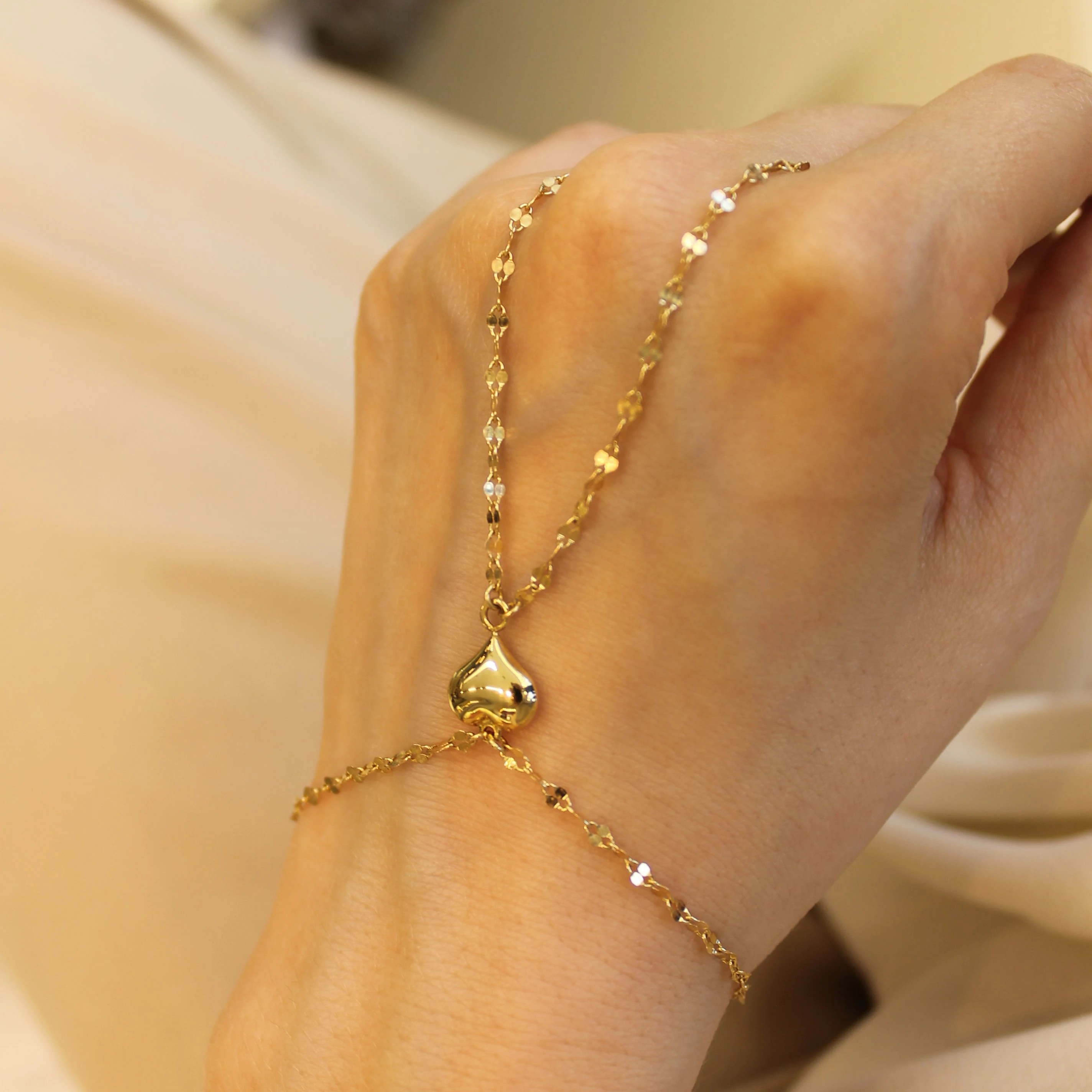 Kalp Detaylı Aynalı Şahmeran Bileklik 