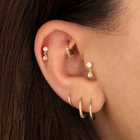 Taşlı Damla Taş Sallantılı Helix/Kıkırdak Piercing