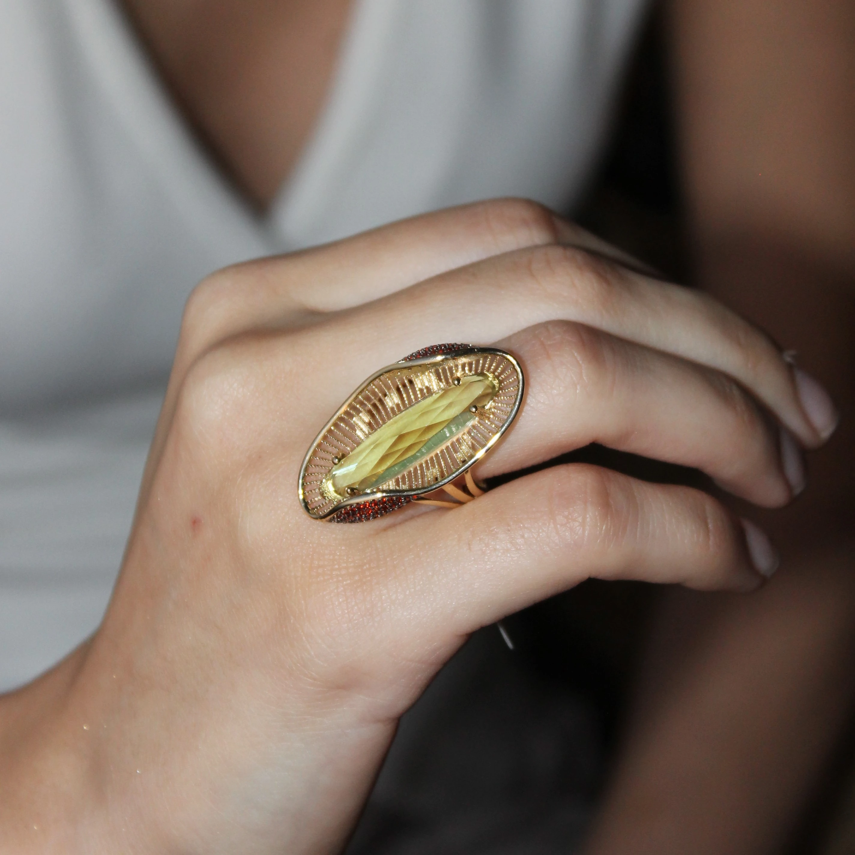 Yeşil Taşlı Mekik Yüzük